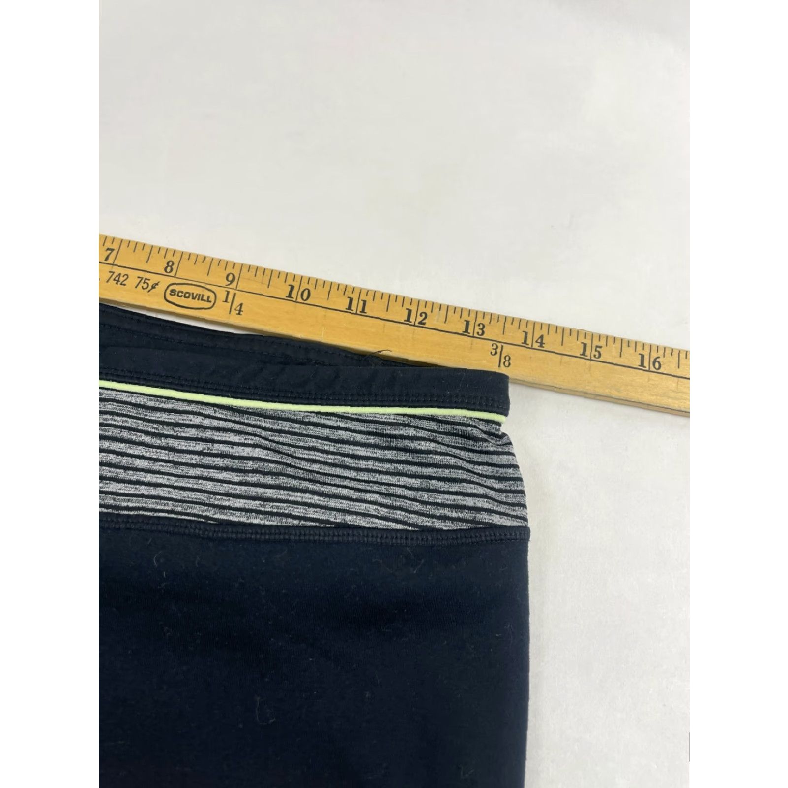 Vintage Lukka Pants Women's Size Small Black Pull On Activewear Capri Leggings Stretch Size 28" / US 6 / IT 42 - 4 Thumbnail