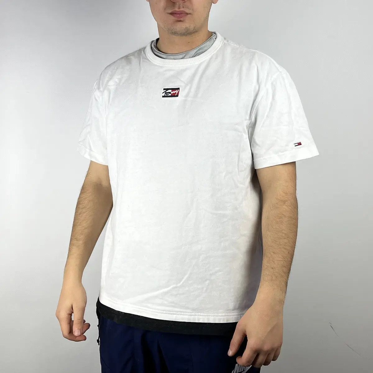 Tommy Hilfiger Tommy Hilfiger box logo Tshirt double tee size Large Size US L / EU 52-54 / 3 - 1 Thumbnail