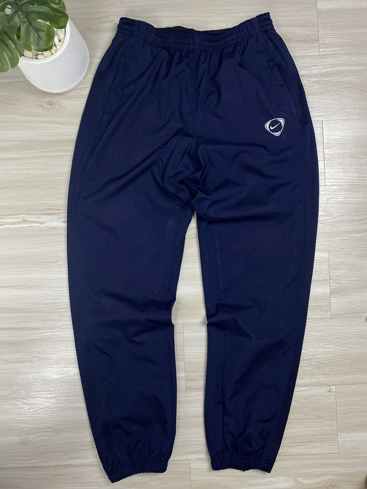 Nike × Vintage Vintage Y2K Nike nylon track Pants Joggers drill Gorpcore Size US 32 / EU 48 - 4 Thumbnail