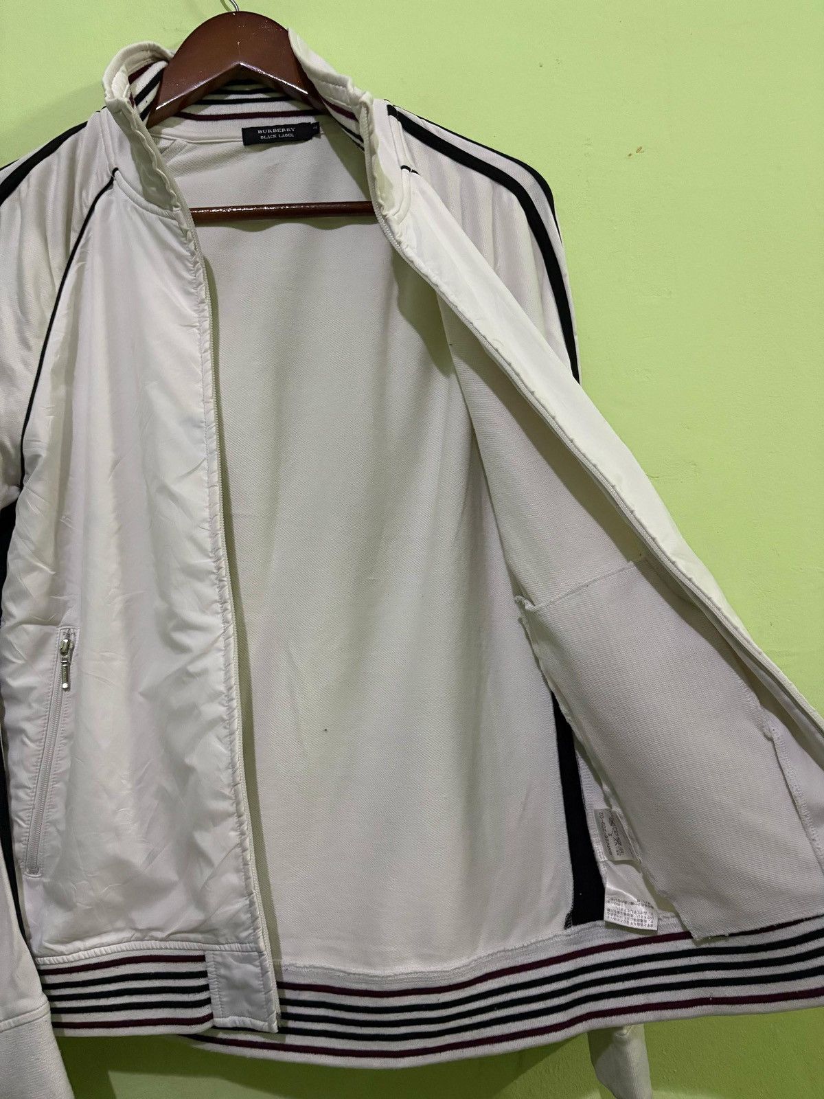 Burberry Burberry Track Top Jacket Design Small Logo Design Size US S / EU 44-46 / 1 - 5 Thumbnail