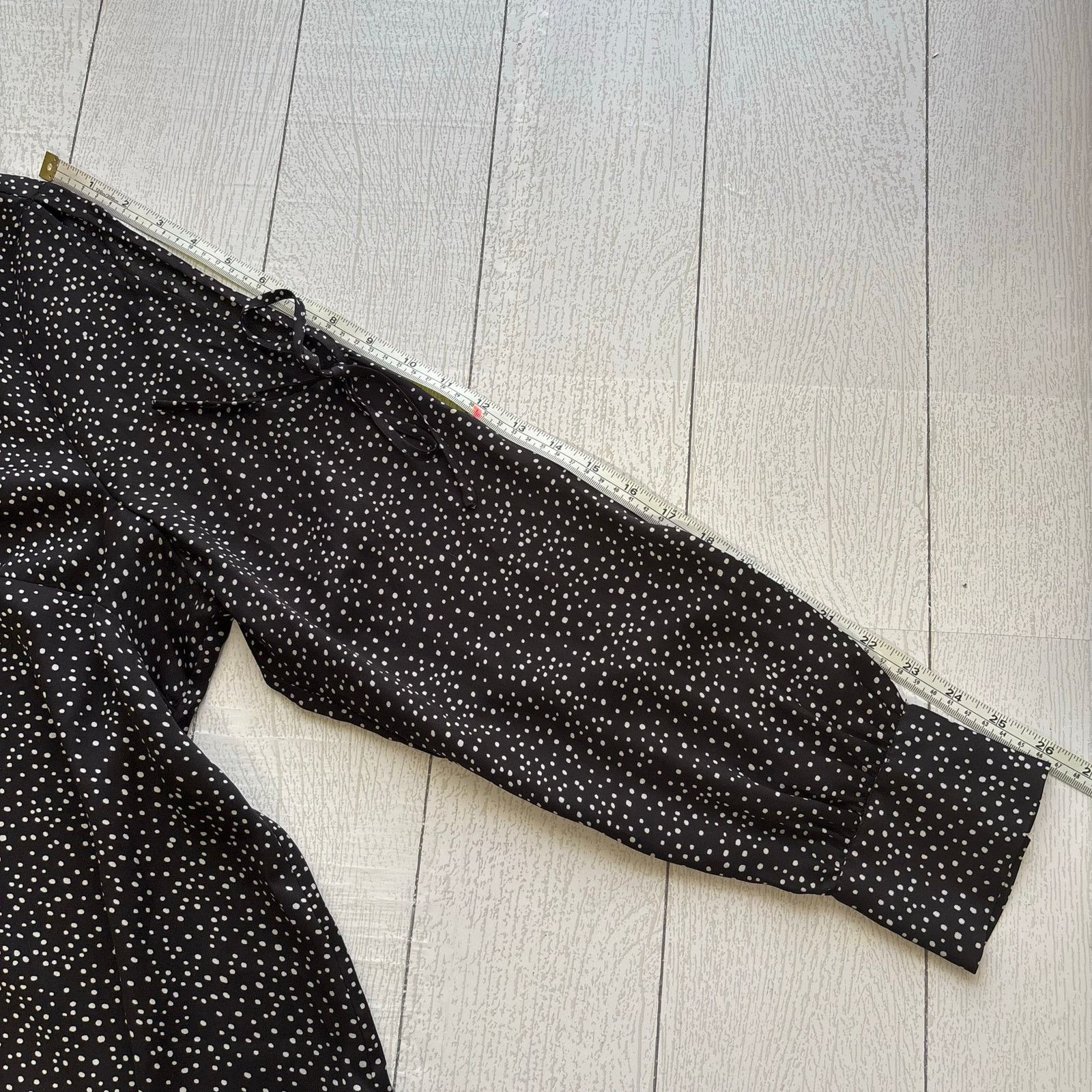Other Lane Bryant Black and White Cold Shoulder Dot Top Size 18 Size XXL / US 16-18 / IT 52-54 - 6 Thumbnail