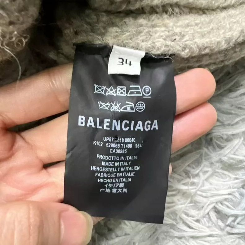 Balenciaga Balenciaga size 34 Loose Irregular Solid Rib Long Sleeve S Size XS / US 0-2 / IT 36-38 - 3 Thumbnail