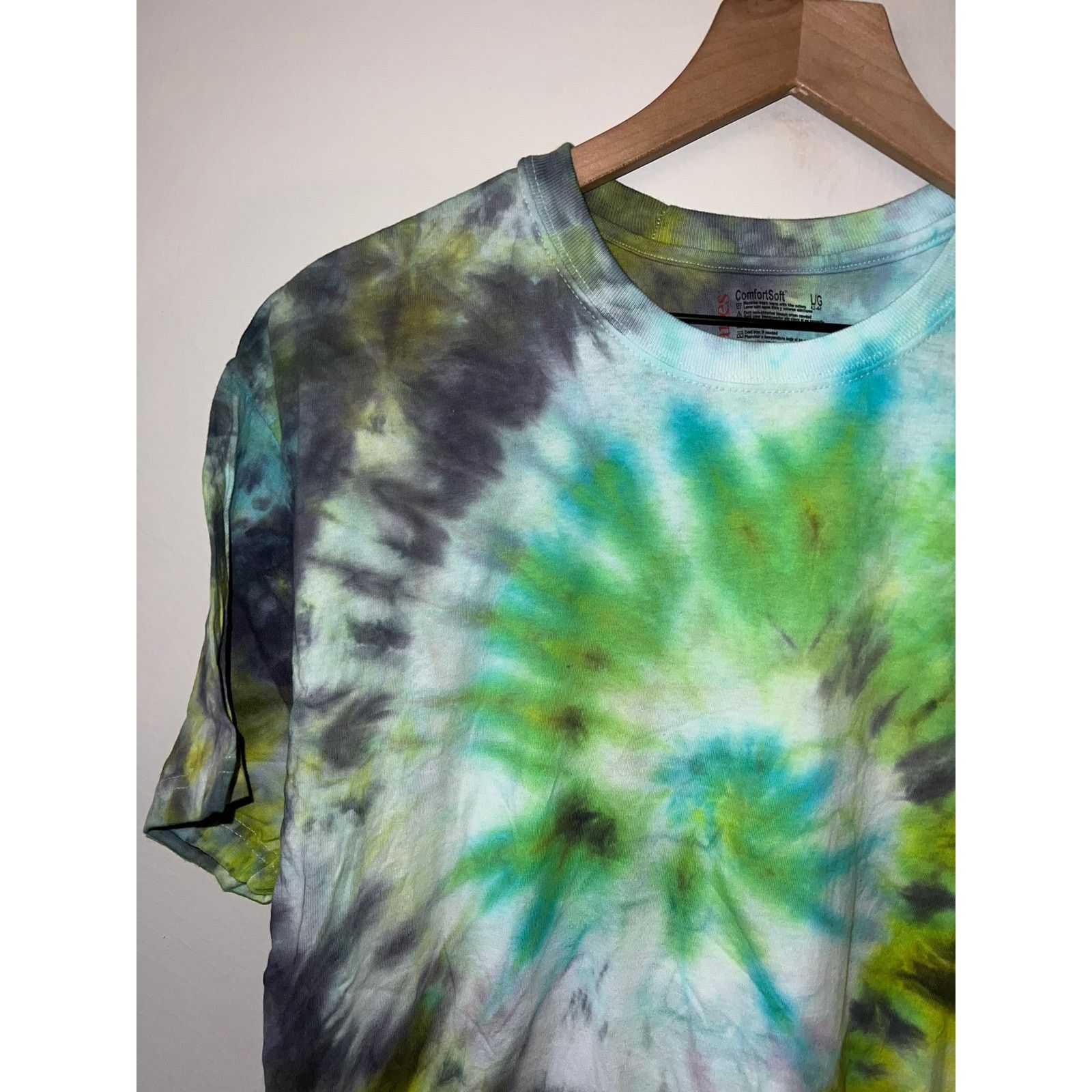 Hanes Hanes Comfort Soft Tie Dye Shirt Green Yellow Blue Tee Large Size US L / EU 52-54 / 3 - 2 Thumbnail