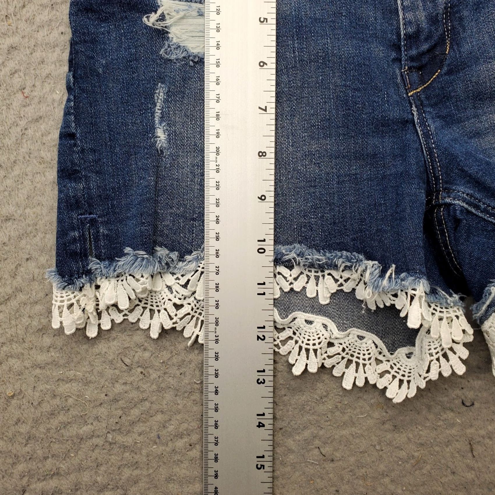 H&M H&M Denim Shorts Girls 12-13Y Blue Distressed Lace Trim High Waisted 5-Pockets Size 34" / US 12 / IT 48 - 3 Thumbnail