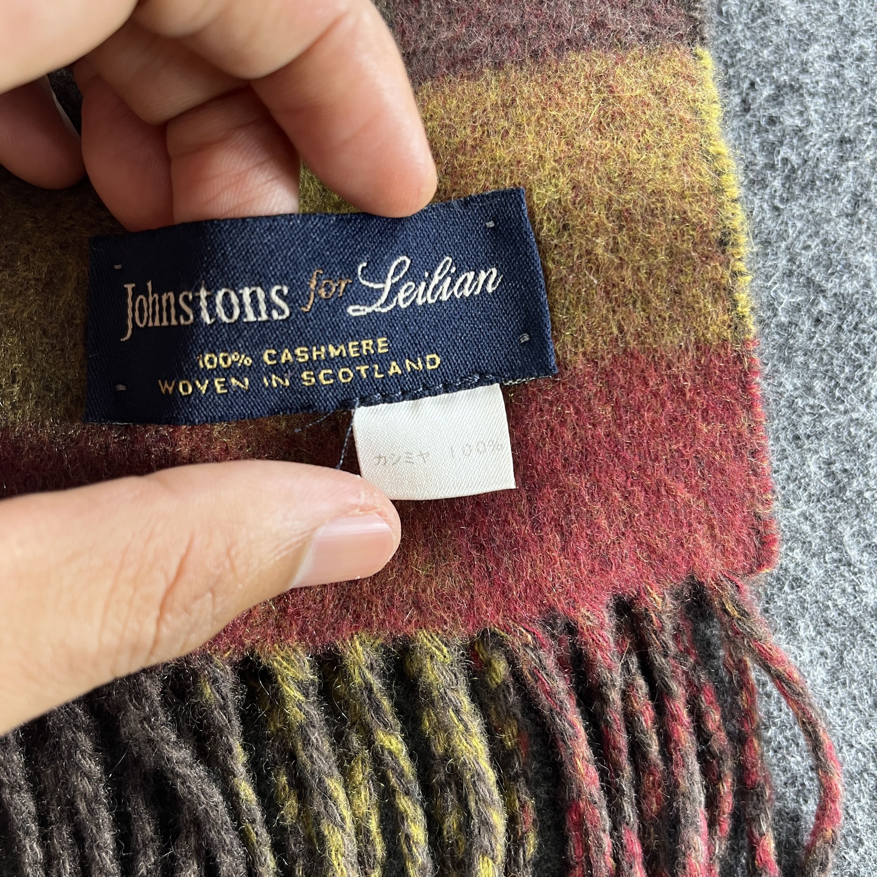 Johnstons Of Elgin Johnstons for Leilian Scarf / Muffler / Neckwear T1151 Size ONE SIZE - 7 Thumbnail