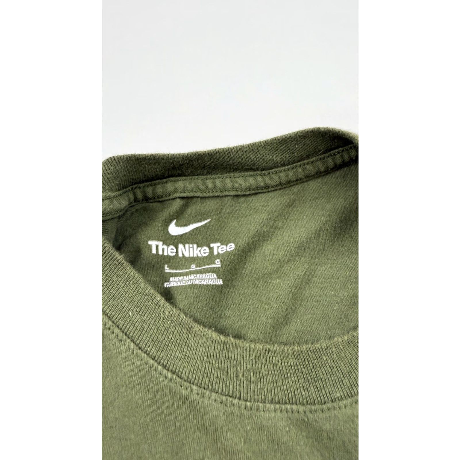 Nike Nike Shirt Mens Large Green Graphic Swoosh Logo Multicolor Short Sleeve Tee Size US L / EU 52-54 / 3 - 4 Thumbnail
