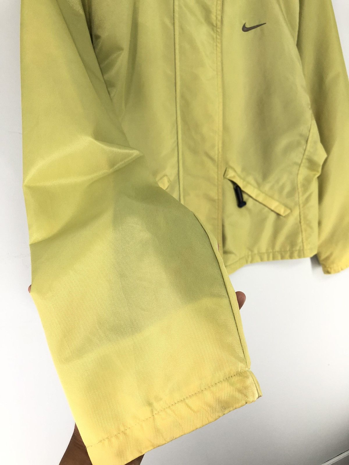 Nike Vintage 90s Nike Windbreaker Faded Jacket Size US M / EU 48-50 / 2 - 12 Thumbnail