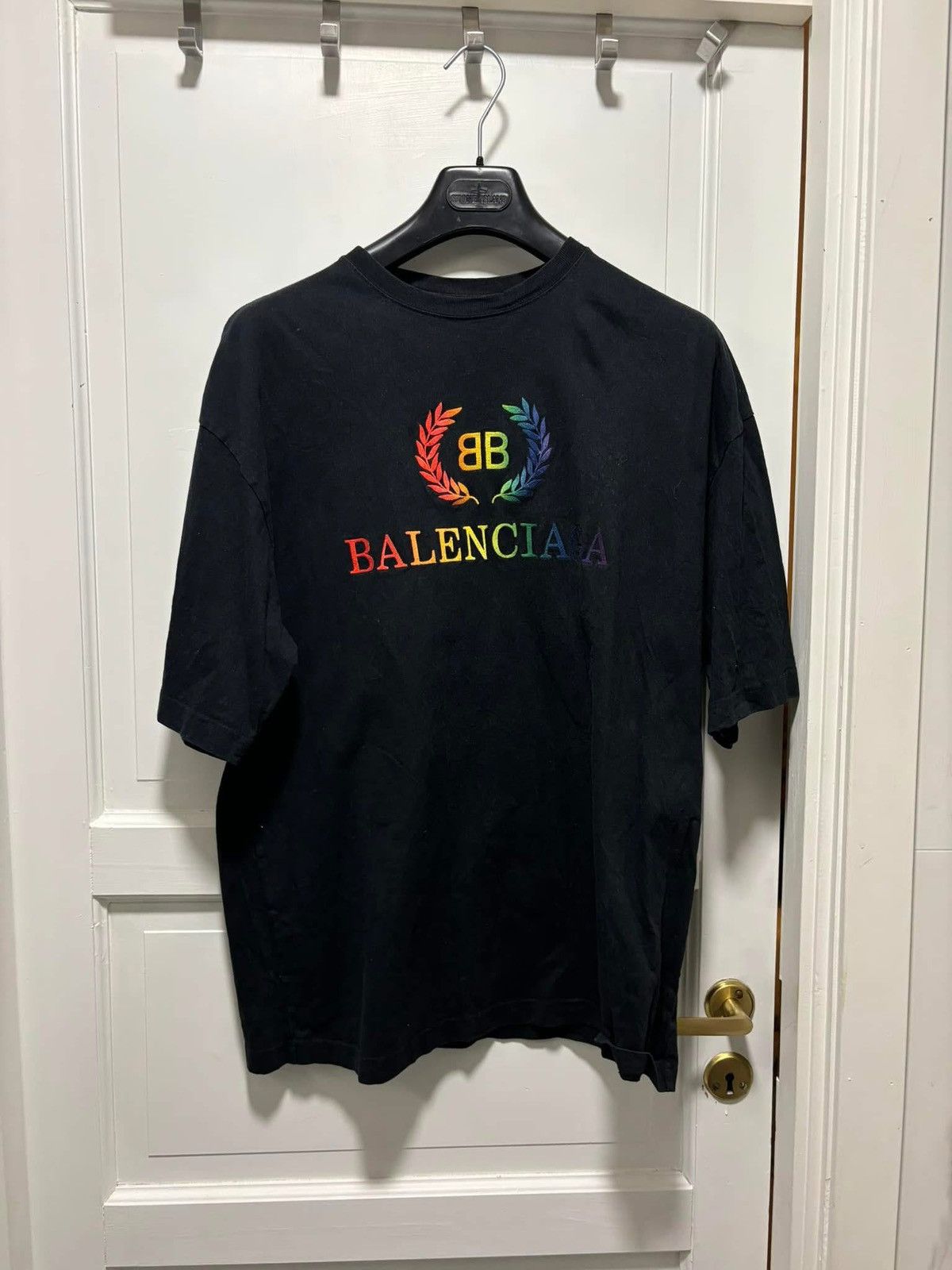 Balenciaga Rainbow logo tee Size US M / EU 48-50 / 2 - 1 Thumbnail