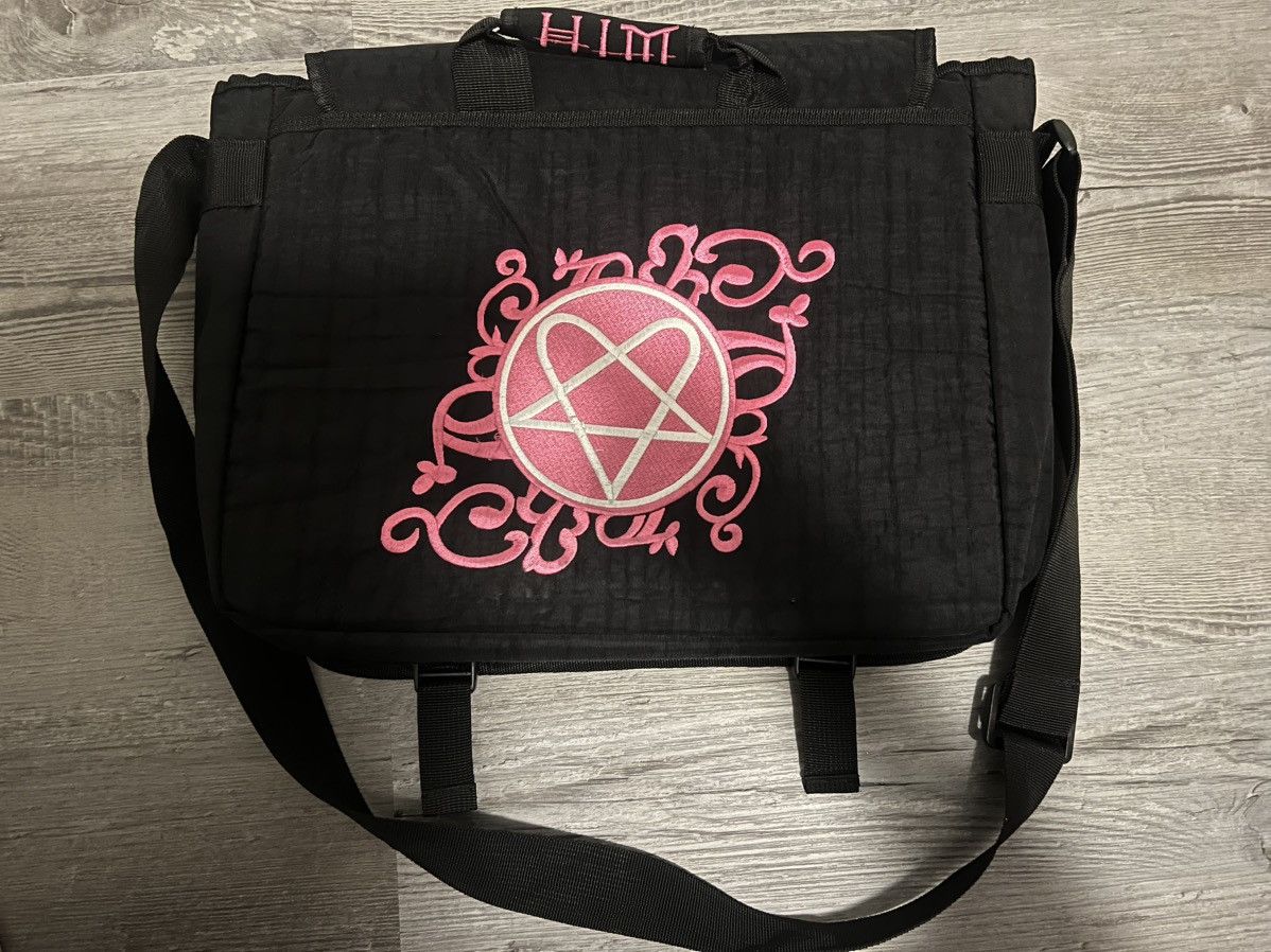 Other (OFFER) H.I.M Black & Pink Heartagram Messenger Bag Size ONE SIZE - 2 Thumbnail