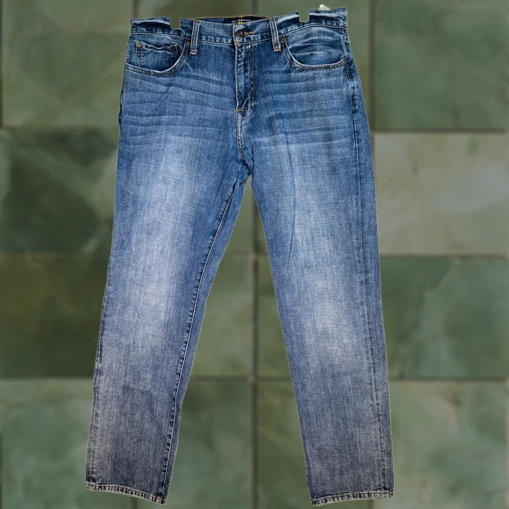 Lucky Brand Lucky Brand 221 Original Straight Jeans Mens 36x34 Blue Light Wash Denim Shirt? Size US 36 / EU 52 - 1 Thumbnail