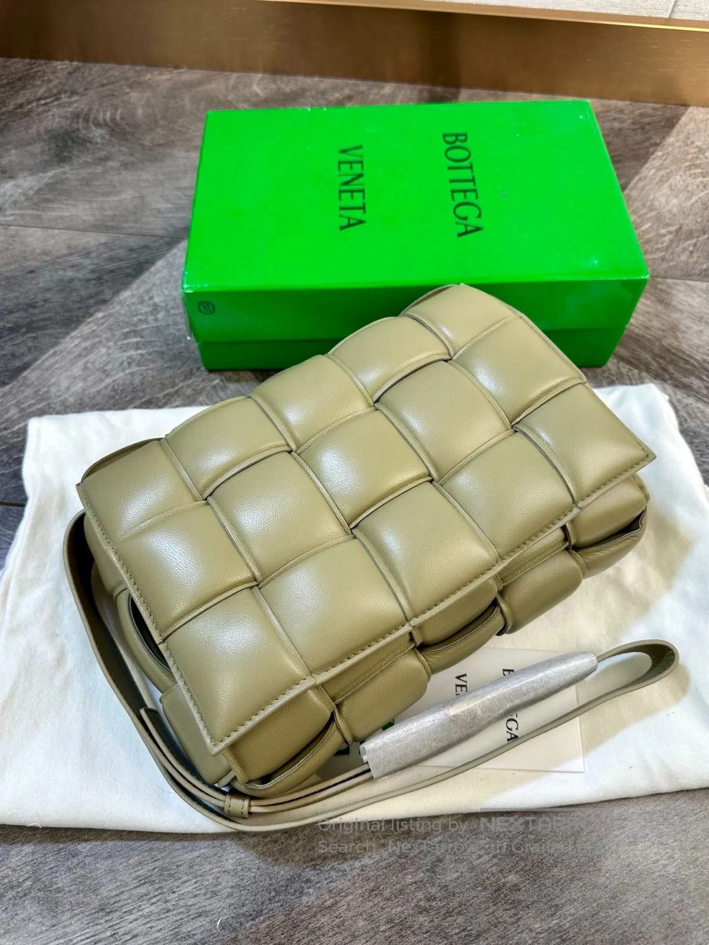 Bottega Veneta BV Padded Cassette 15 Grid Pillow Bag. Size ONE SIZE - 4 Thumbnail