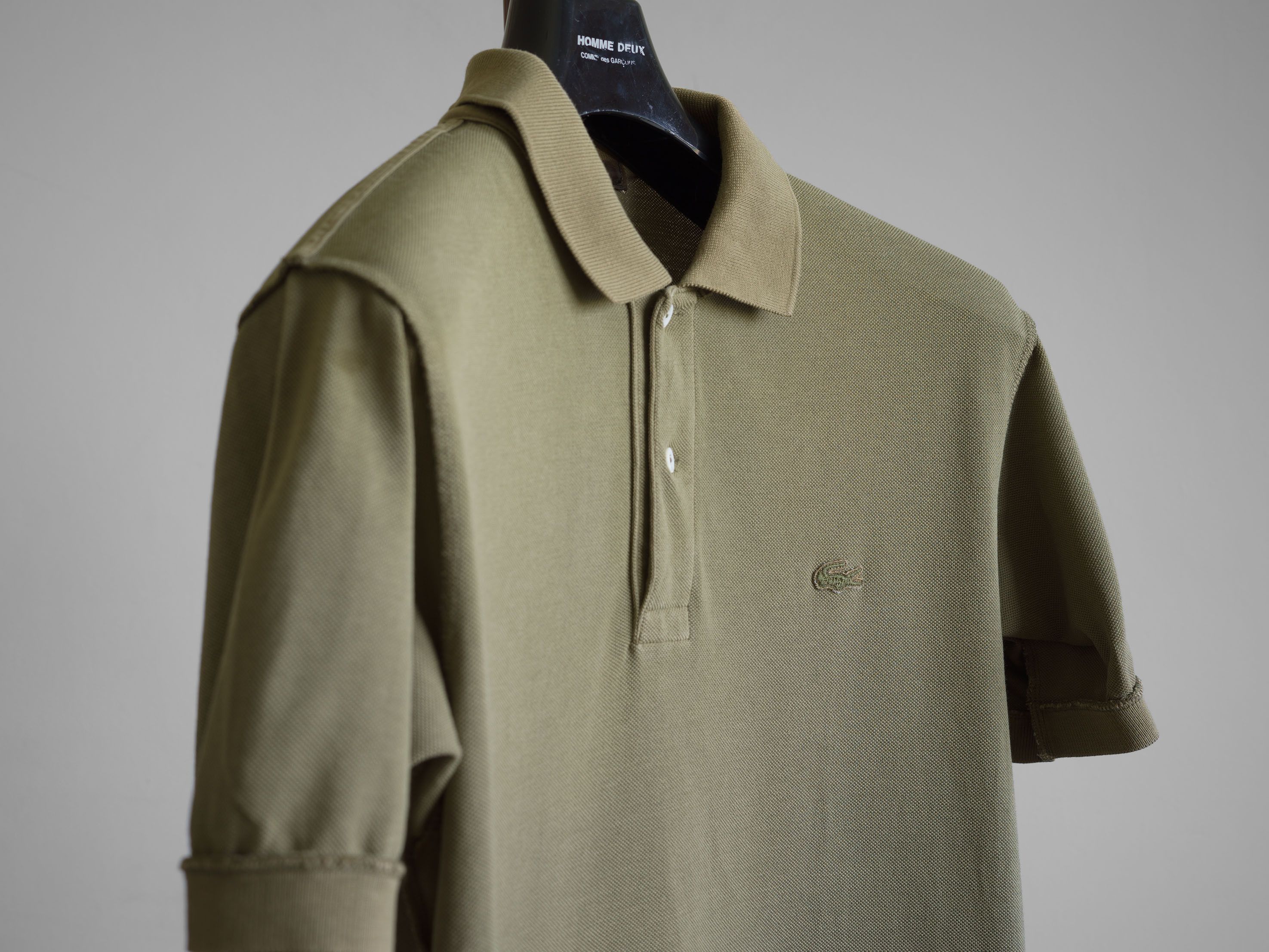希少JUNYA WATANABE LACOSTE ポロシャツ オリーブグリーン 希少JUNYA WATANABE LACOSTE ポロシャツ オリーブグリーン（2025