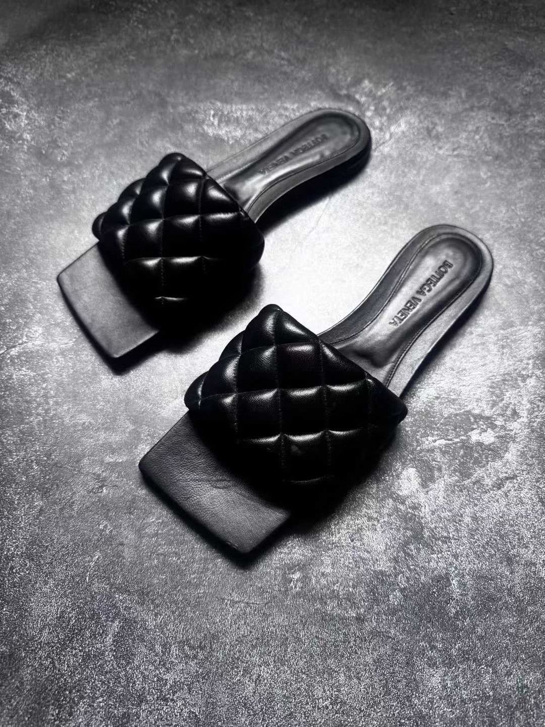 Bottega Veneta BOTTEGA VENETA Sheepskin Slippers Size US 5 / IT 35 - 1 Thumbnail