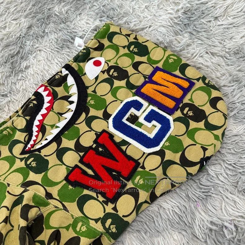 Bape Bape Collaboration Camouflage Shark Hoodie. Size US XL / EU 56 / 4 - 4 Thumbnail