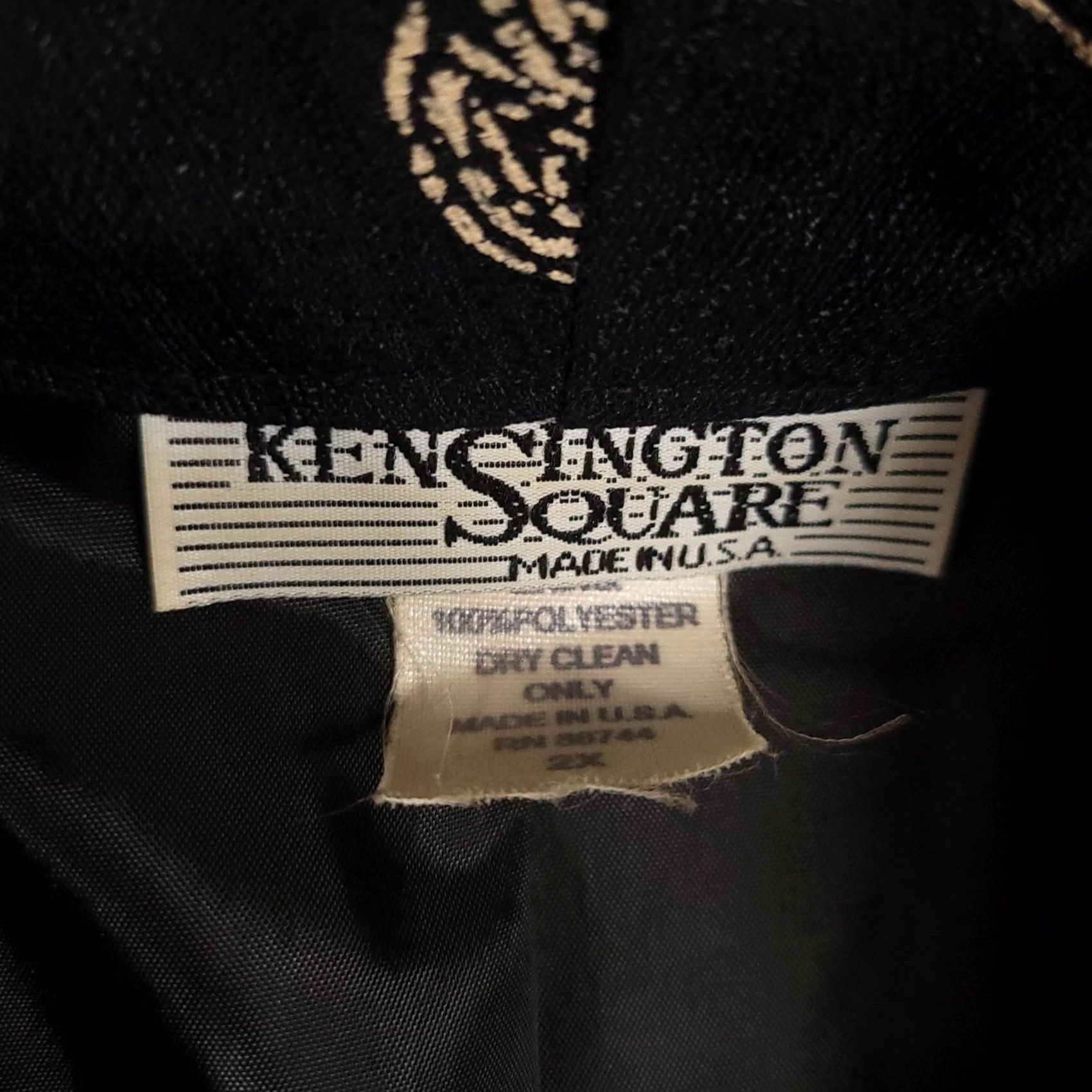 Vintage VINTAGE Kensington Square Blazer Womens 2X Black Gold Floral Brocade 90s Jacket Size XXL / US 16-18 / IT 52-54 - 7 Thumbnail