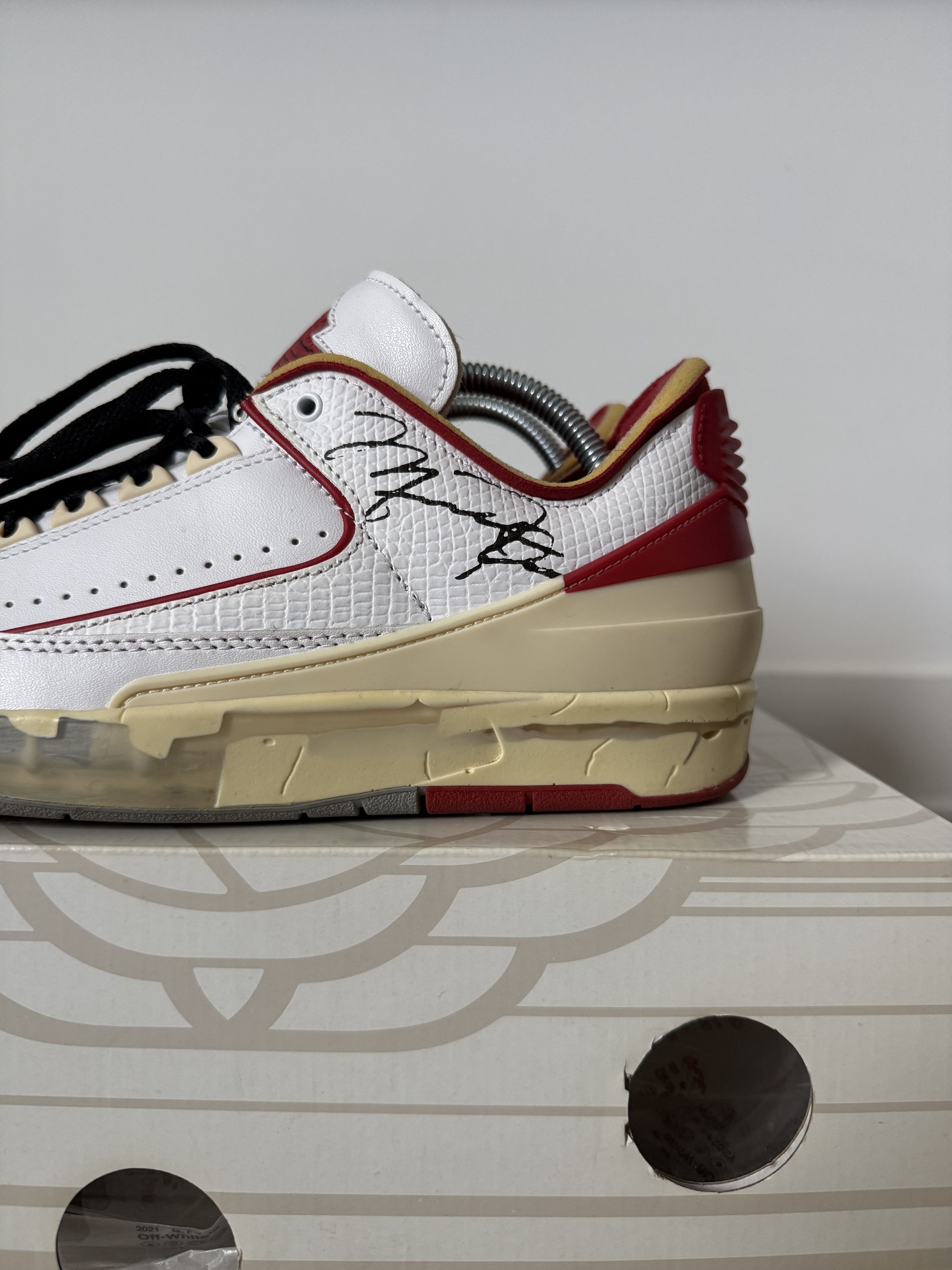 Jordan Brand × Off-White Off White x Air Jordan 2 Size US 9 / EU 42 - 3 Thumbnail
