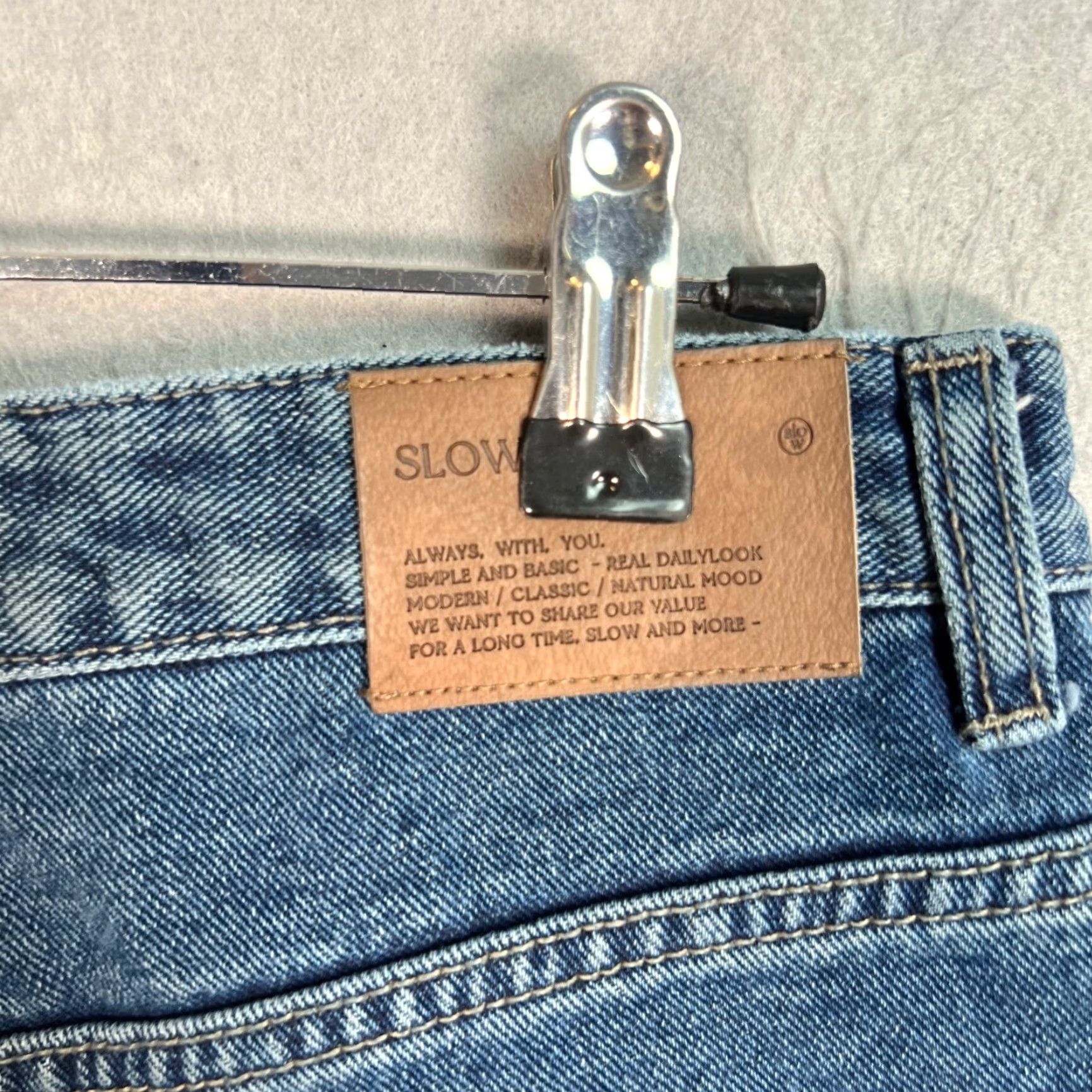 Denime Slowmood Womens Size 2 High-Waisted Denim Jeans Blue Cotton Blend 5-Pocket Straight Rise Slim 30 in Inseam Regular Adult Womens Jeans Size 27" / US 4 / IT 40 - 3 Thumbnail