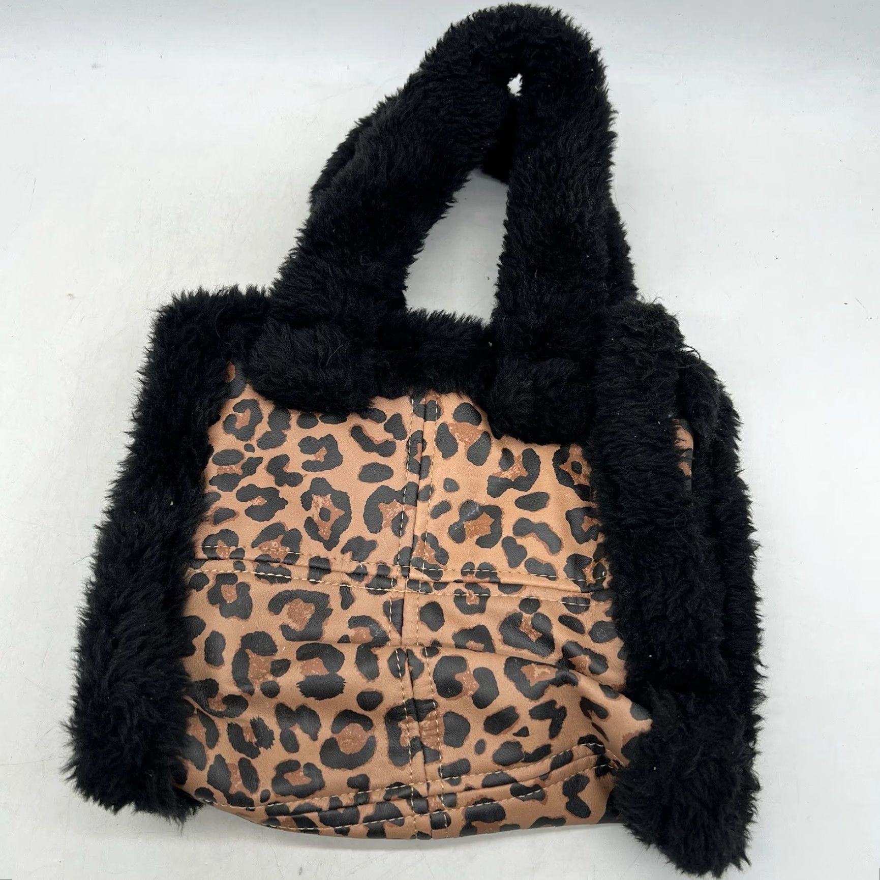Vintage Madden Girl Leopard Shoulder Bag Purse - Soft and Fuzzy Fleece 8x8 Medium Womens Size ONE SIZE - 4 Thumbnail