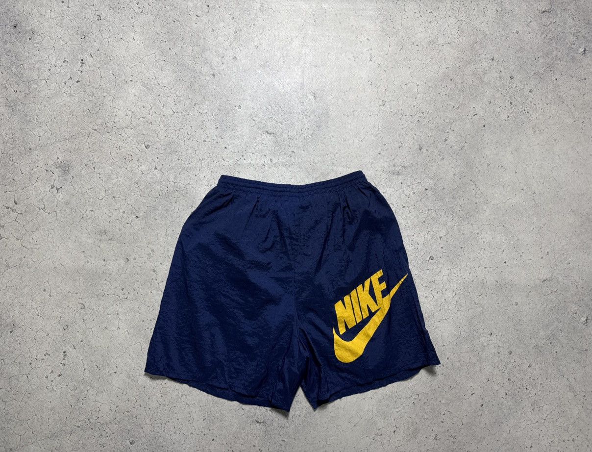 Nike Nike Vintage 90’s Big Swoosh Shorts Size S Drill Size US 30 / EU 46 - 1 Thumbnail