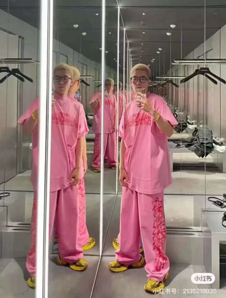 Balenciaga Balenciaga Disaster Short Sleeve, Pink Size US M / EU 48-50 / 2 - 9 Thumbnail