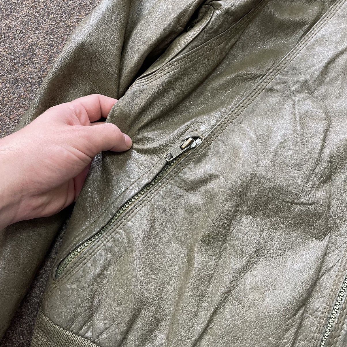 Vintage Vintage Y2K Faded Nylon Bomber Jacket Streetwear Khaki M Size US M / EU 48-50 / 2 - 4 Thumbnail