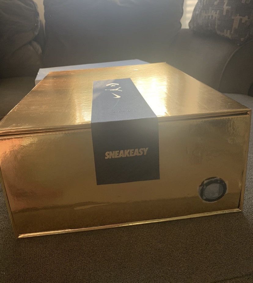 Nike RARE GRAIL Nike Kyrie 4 Confetti SneakEasy Size 10.5 Size US 10.5 / EU 43-44 - 6 Thumbnail