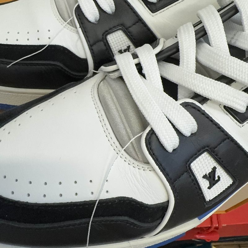 Louis Vuitton Louis Vuitton Trainer Sneakers in Black and Blue -2508 Size US 10.5 / EU 43-44 - 8 Thumbnail