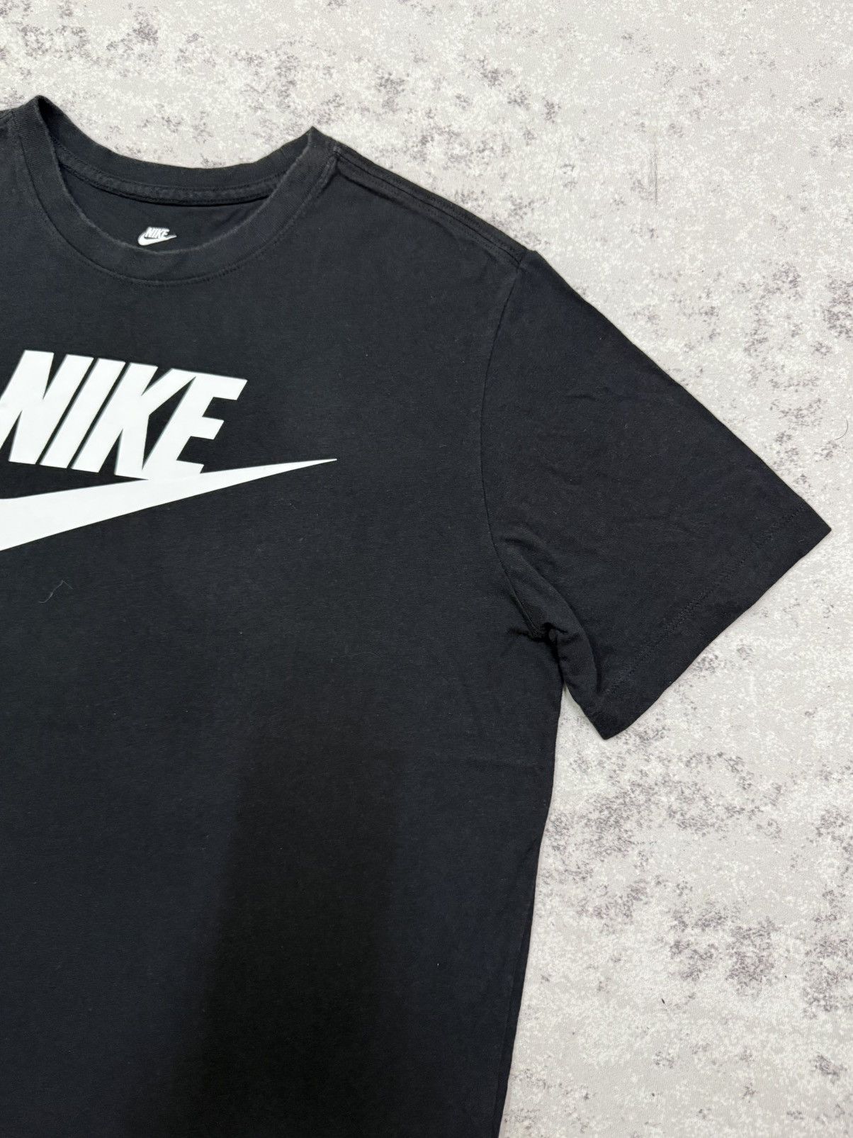 Nike The Nike Tee biglogo swoosh tshirt Size US L / EU 52-54 / 3 - 5 Thumbnail