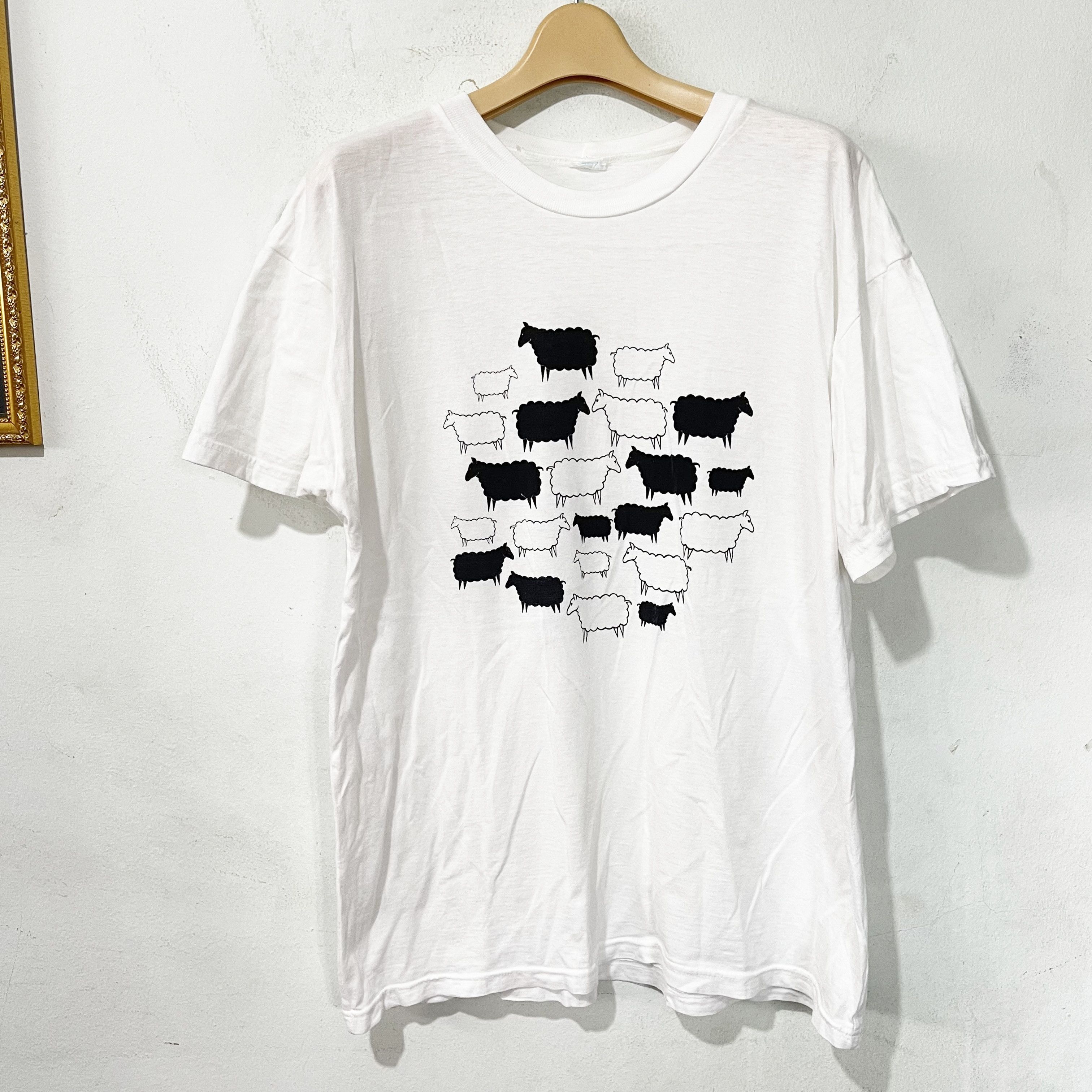 Vintage Vintage 90s Sheep Graphic T-Shirt Size US M / EU 48-50 / 2 - 1 Thumbnail