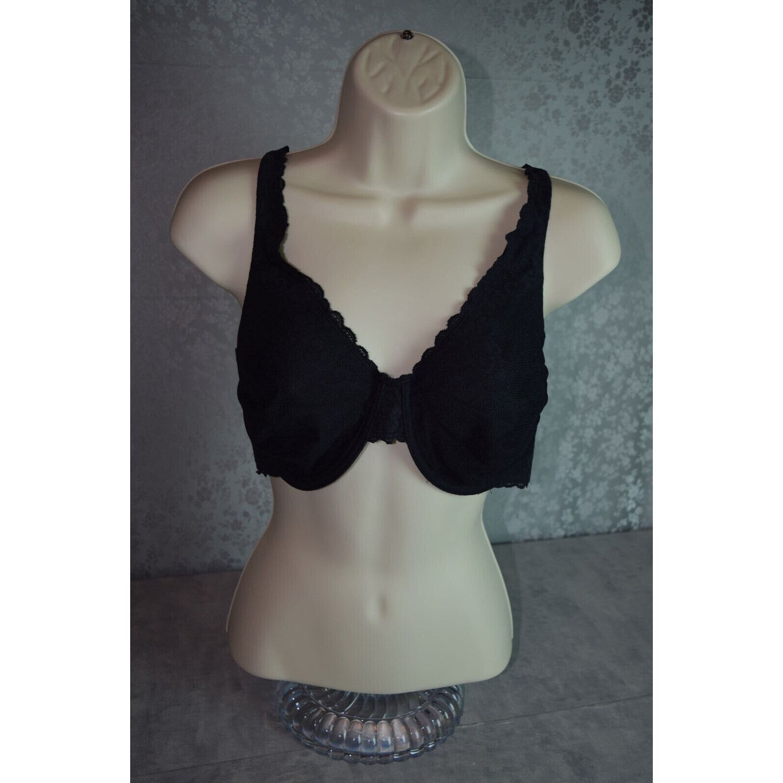 Vintage Lilyette by Maidenform Black Lace Lined Underwire Bra SZ 40C Size ONE SIZE - 1 Thumbnail