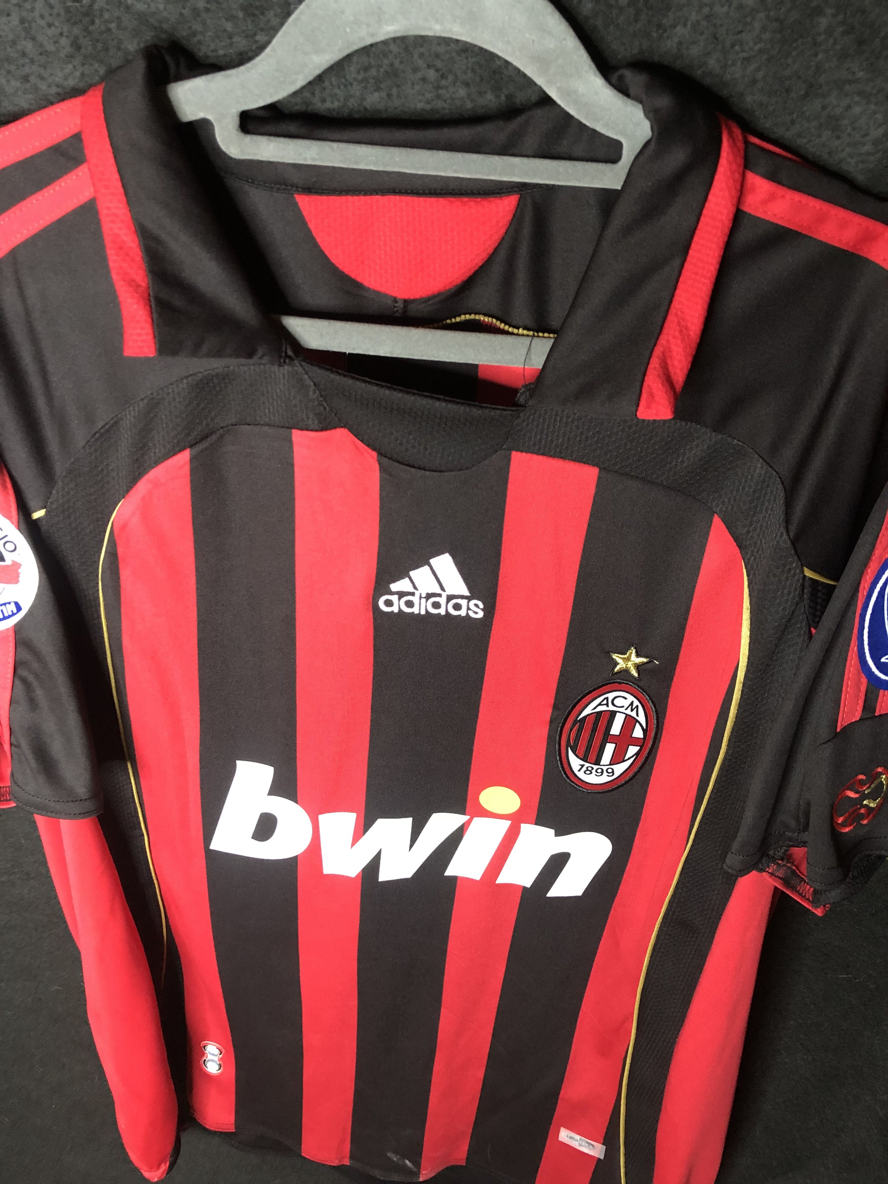 Vintage Kaka #22 AC Milan Short Shirts Home L Size US L / EU 52-54 / 3 - 3 Thumbnail