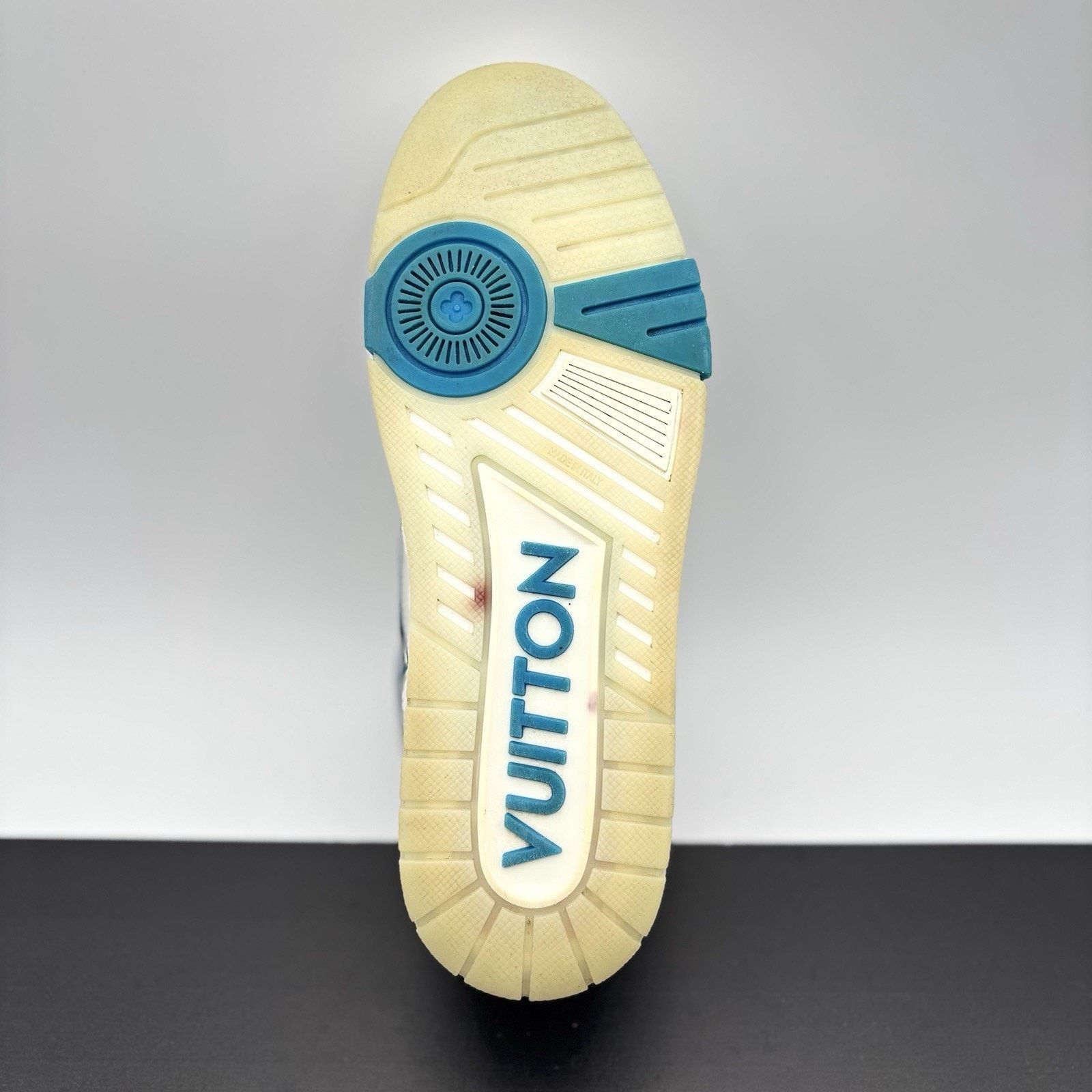 Louis Vuitton Louis Vuitton Trainer Mid ‘ White, Blue ’ | GREAT COND! Size US 10 / EU 43 - 17 Thumbnail