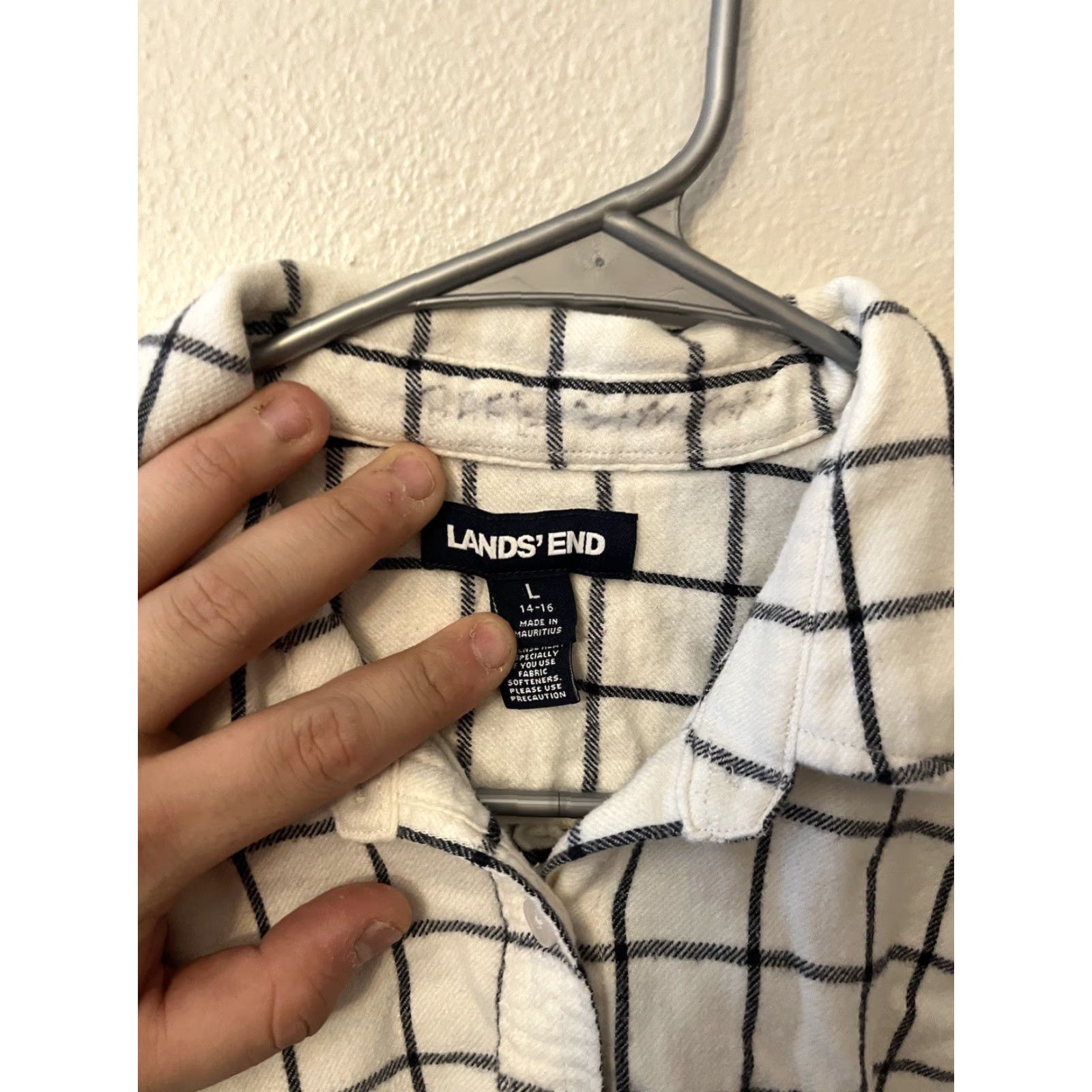 Lands' End Lands End Flannel Shirt Large 14-16 White Plaid Cotton Button Up Women's Size L / US 10 / IT 46 - 3 Thumbnail