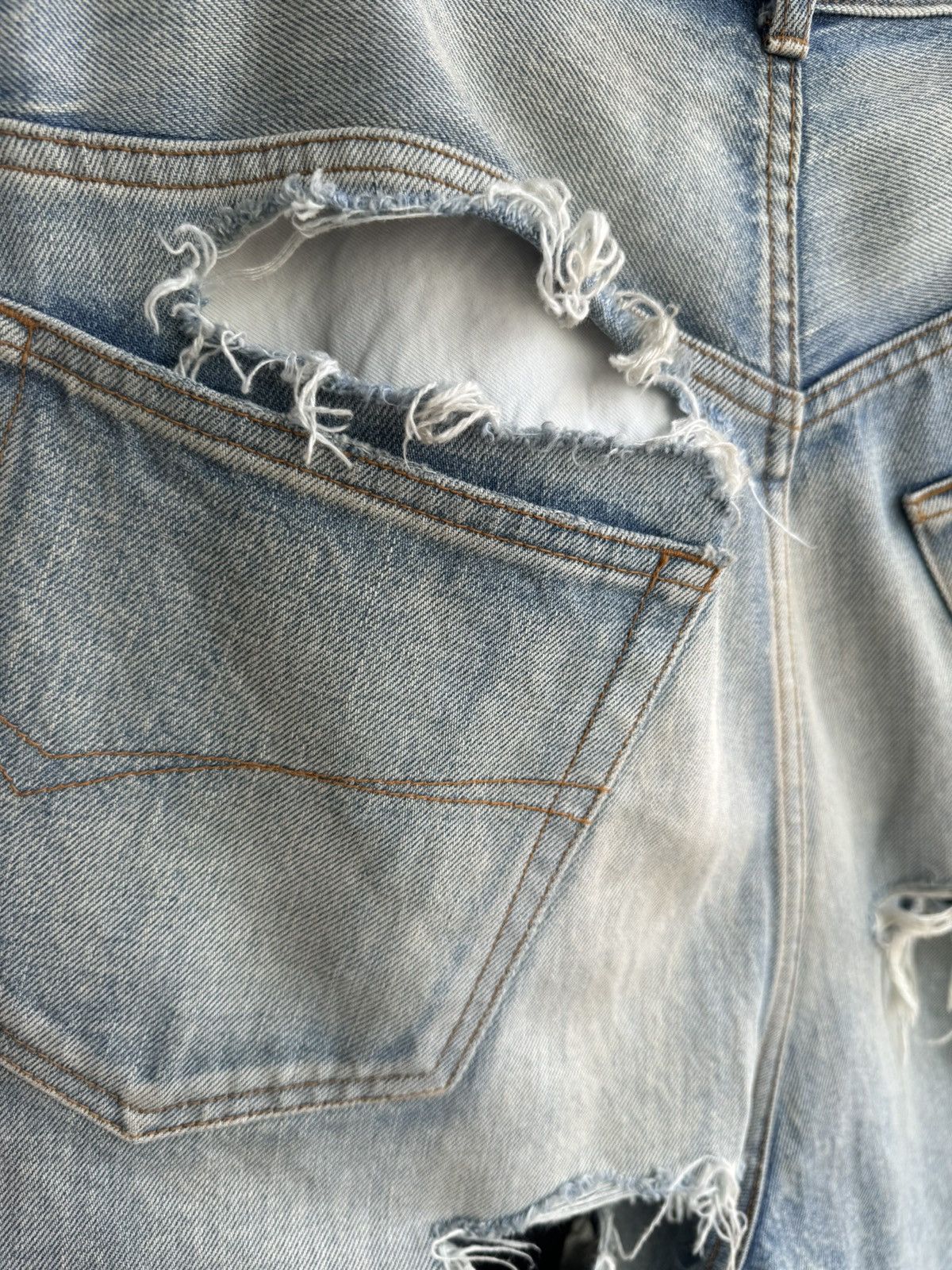Balenciaga BALENCIAGA FALL22 RUNWAY DESTROYED SKATER DENIM JEANS RARE Size US 30 / EU 46 - 10 Thumbnail