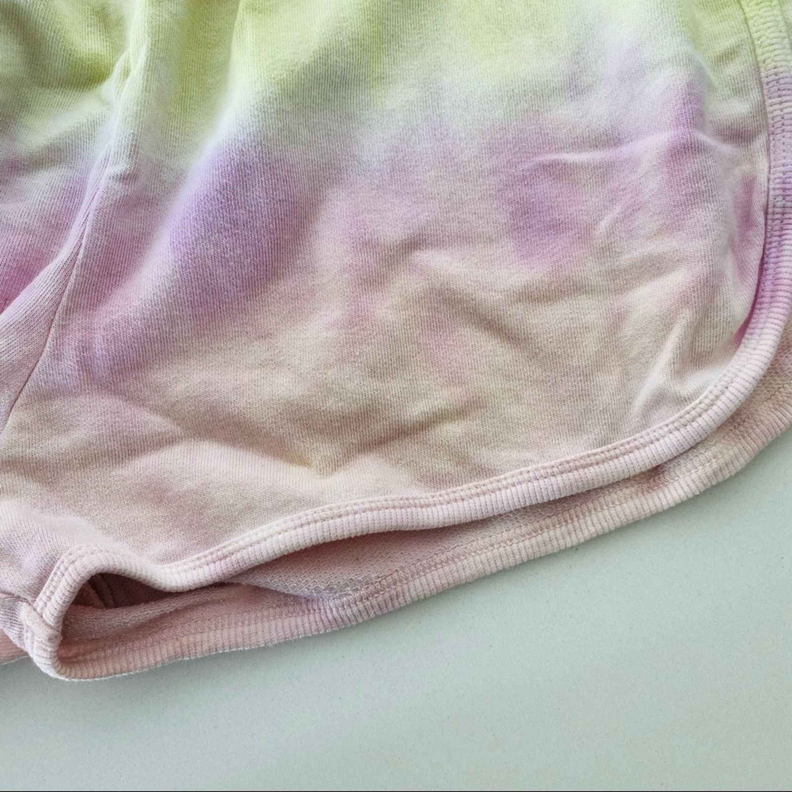 Target Basics TARGET Pink Purple Yellow Tie Dye Stripe Sweat Lounge Shorts Size 26" / US 2 / IT 38 - 5 Thumbnail