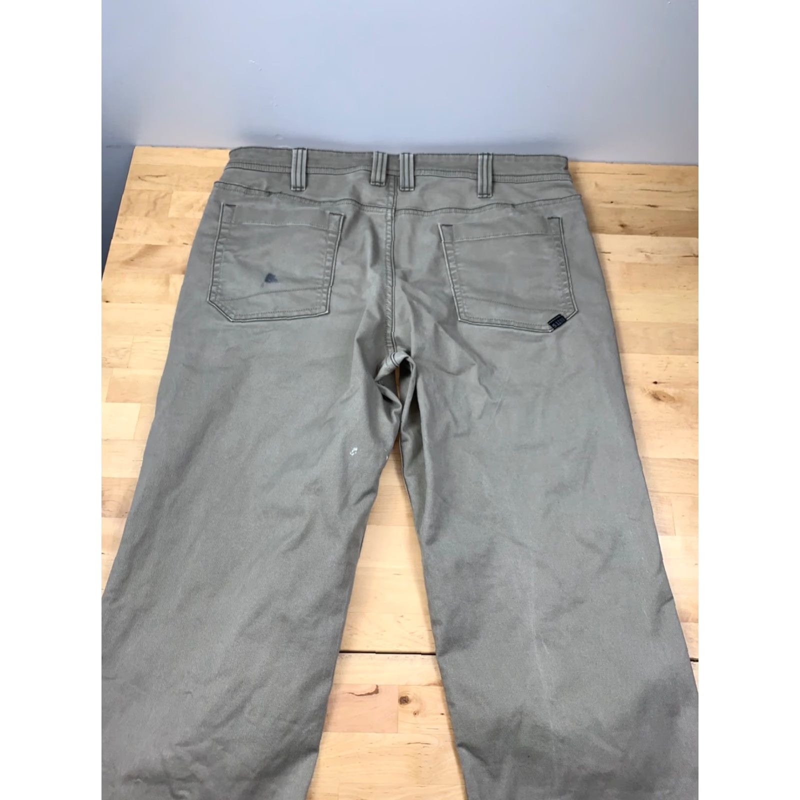 Vintage 5.11 Tactical Pants Chino Brown 34x31 Mens Regular Inseam 31 Distress #4803 Size US 34 / EU 50 - 3 Thumbnail