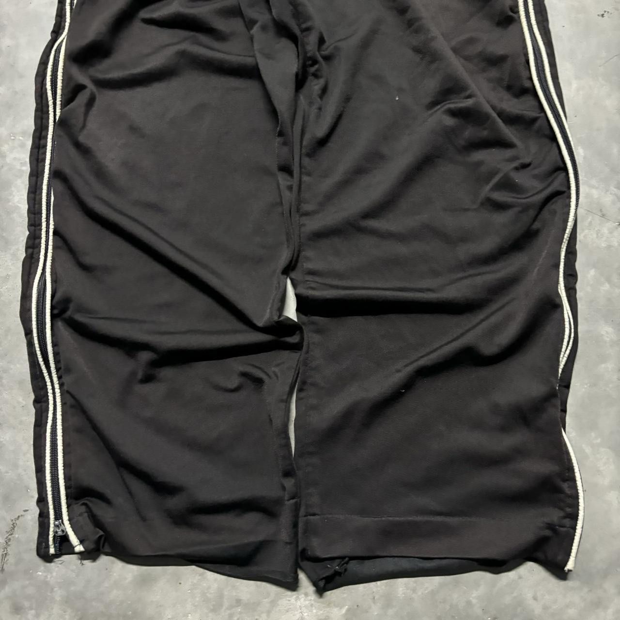 Japanese Brand × Vintage Crazy Vintage Y2K/2000s Baggy Black Striped Full Zip Drill Essential Track Pants! Size US 36 / EU 52 - 4 Thumbnail