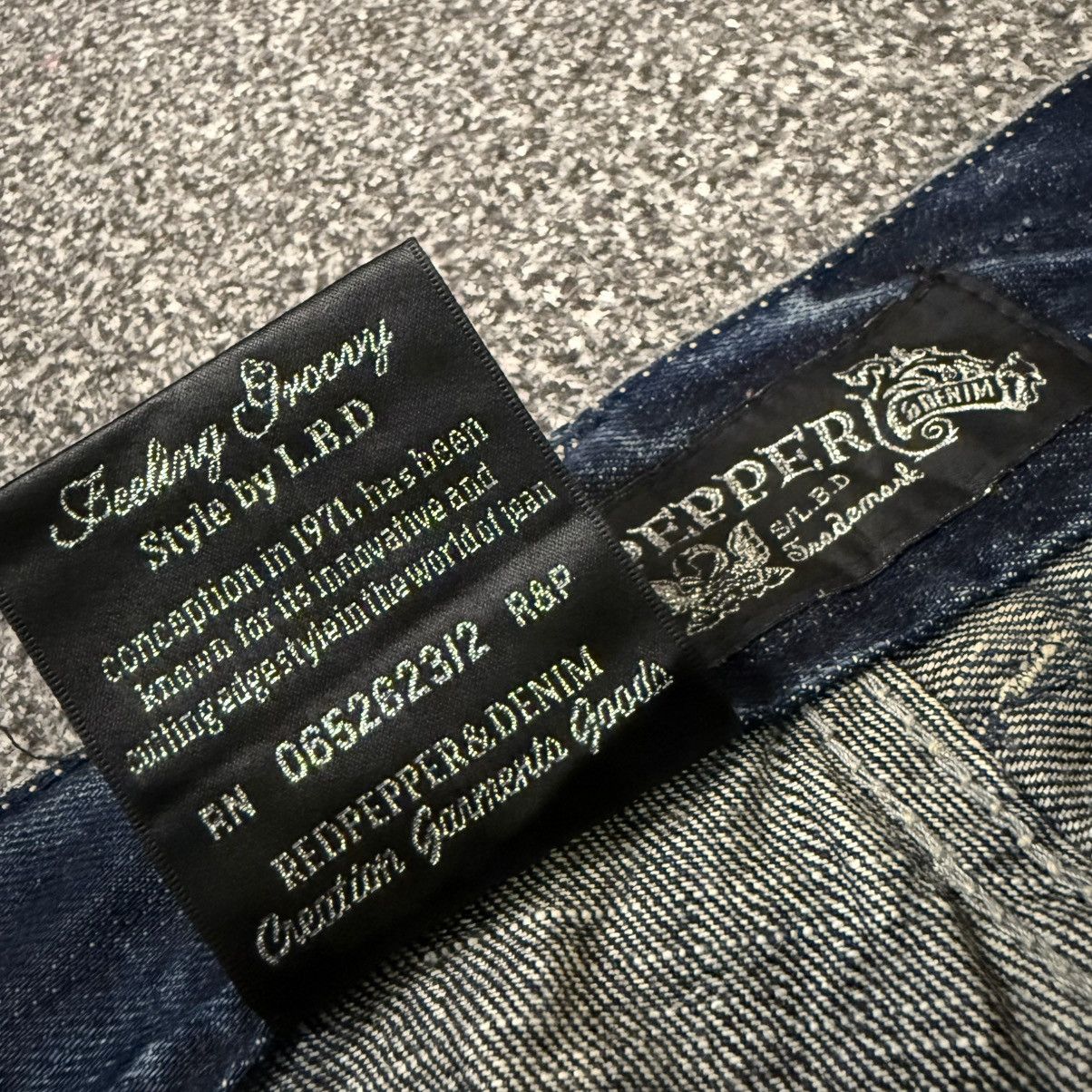 Le Grande Bleu (L.G.B.) 🔥🇯🇵 Studded Gem Bootcut RedPepper Gold Label Distressed Denim Size US 34 / EU 50 - 17 Thumbnail