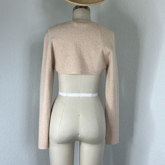 Alice + Olivia Alice + Olivia Classics Jeremy Cream Knit Long Sleeve Open F Size L / US 10 / IT 46 - 8 Thumbnail