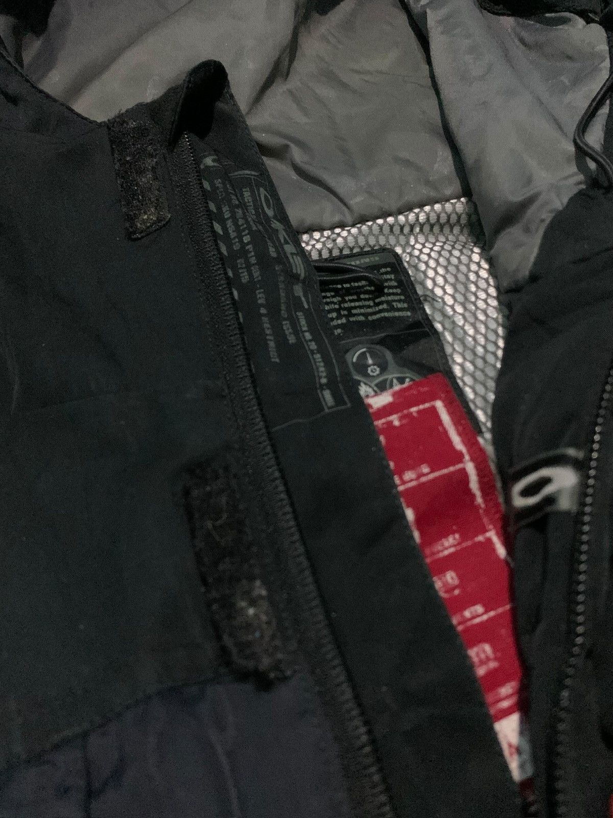 Oakley Oakley Software Nitro Fuel 2 Assymetrical Snowboard Jacket Size US M / EU 48-50 / 2 - 13 Thumbnail