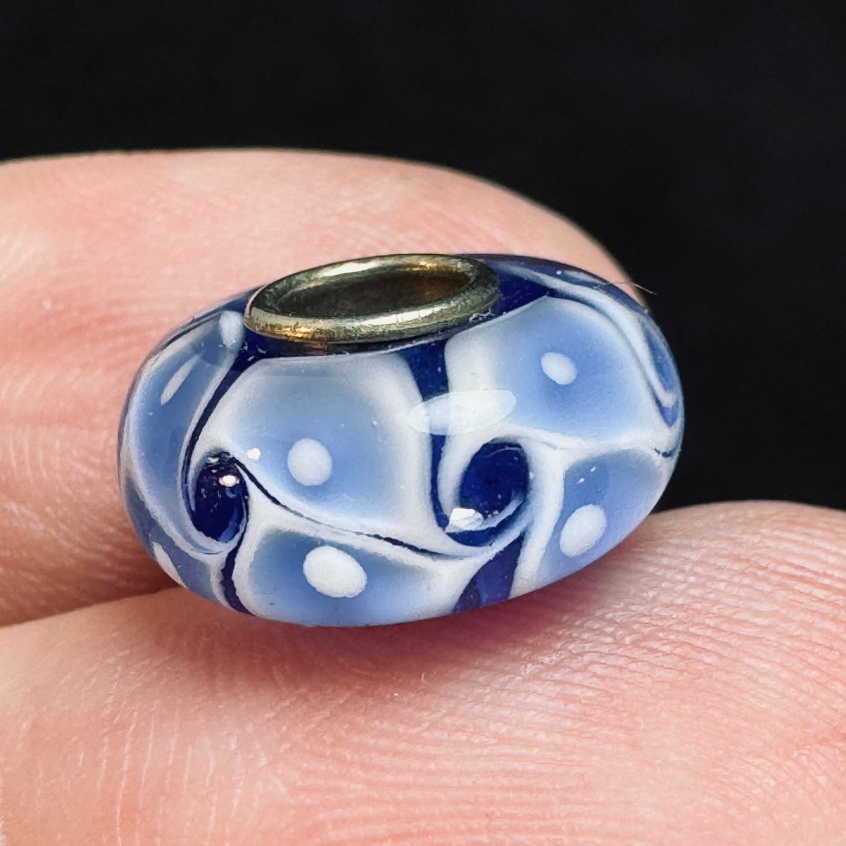 Other VTG Silver Blue & White Glass Swirl Rhondel Spacer Slide Cha Size ONE SIZE - 1 Thumbnail