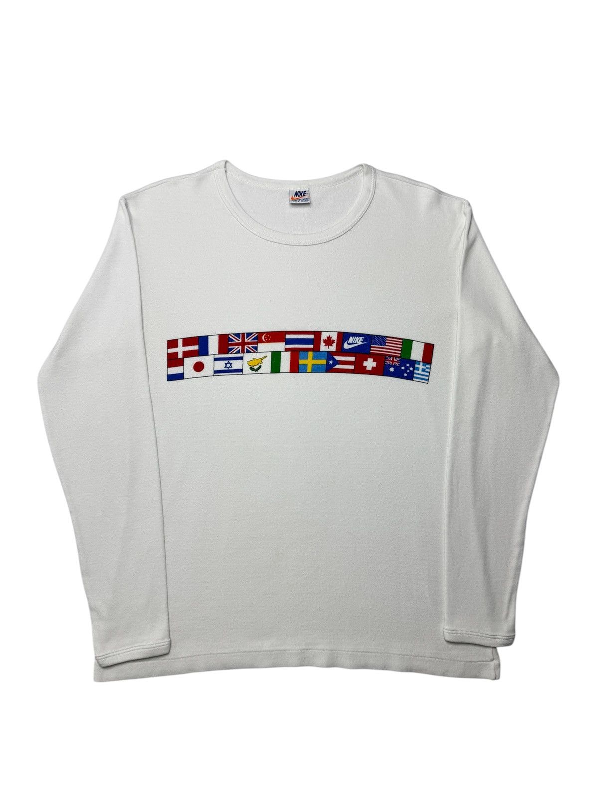 Nike Vintage 1970’s Nike World Flags Long Sleeve Tee Shirt Size US XL / EU 56 / 4 - 1 Thumbnail