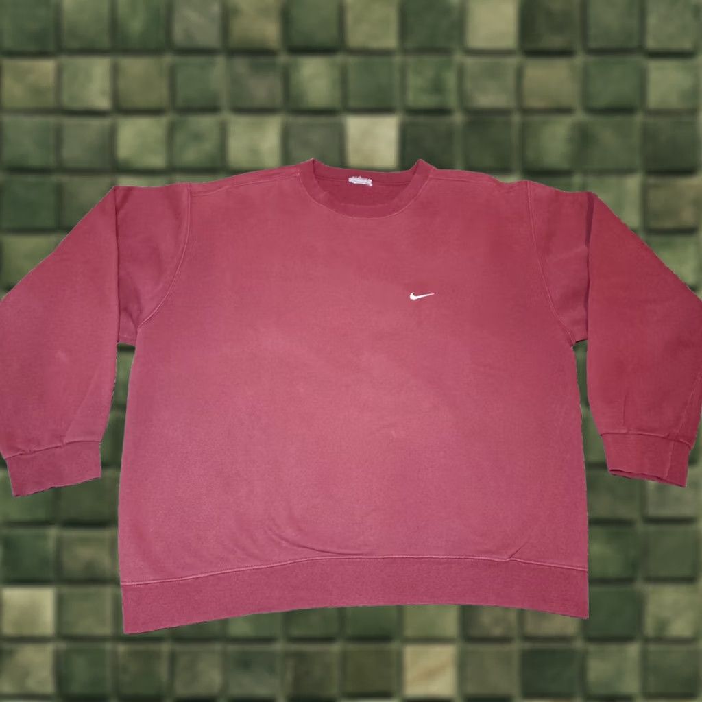 Nike VINTAGE Nike Shirt Mens 2XL Red Essential Swoosh Crewneck Sweatshirt Burgundy Maroon Men Size US XXL / EU 58 / 5 - 1 Thumbnail