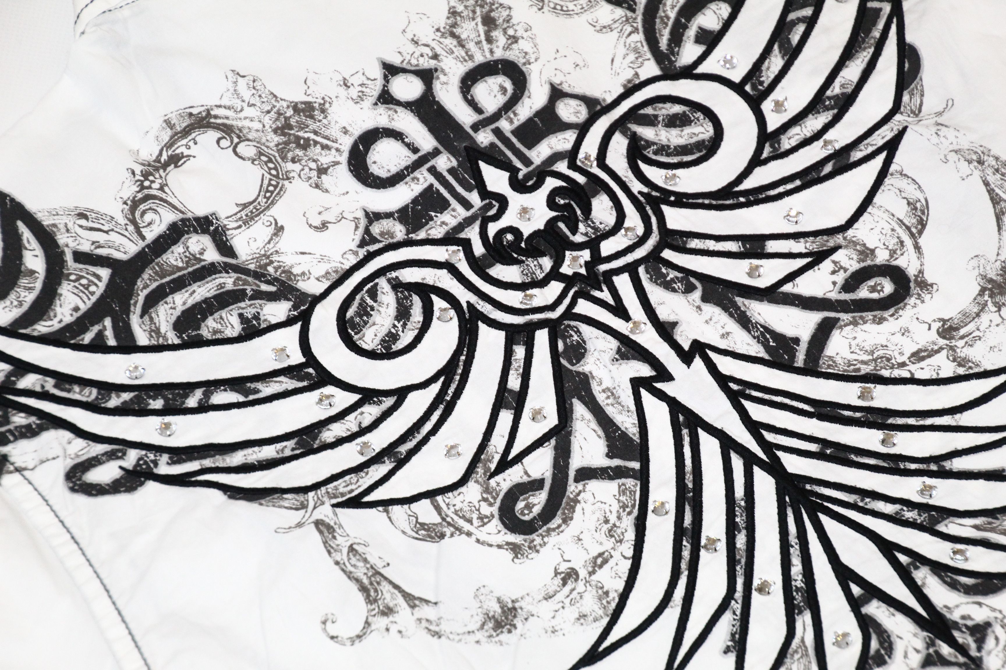 Roar ROAR Strength Refined Tribal Artwork Rhinestones Trim Shirt Size US L / EU 52-54 / 3 - 10 Thumbnail