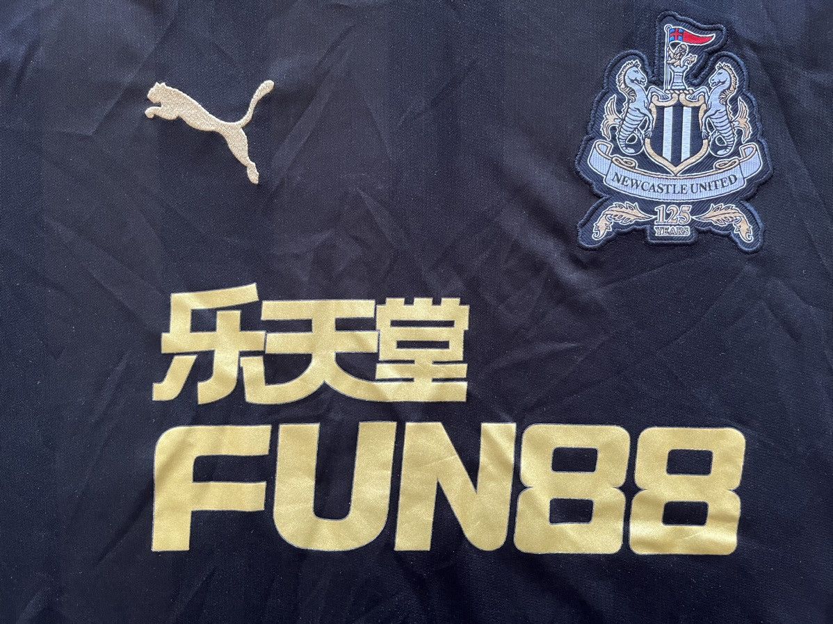 Puma PUMA NEWCASTLE UNITED AWAY 2017/2018 SOCCER JERSEY,FOOTBALL Size US XXL / EU 58 / 5 - 5 Thumbnail