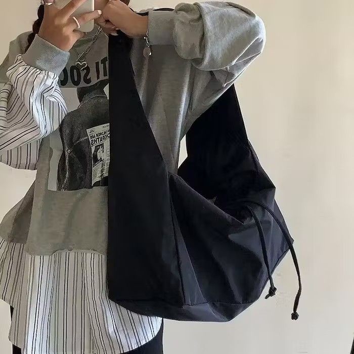 Japanese Brand Oversized crossbody messenger sling bag Size ONE SIZE - 3 Thumbnail