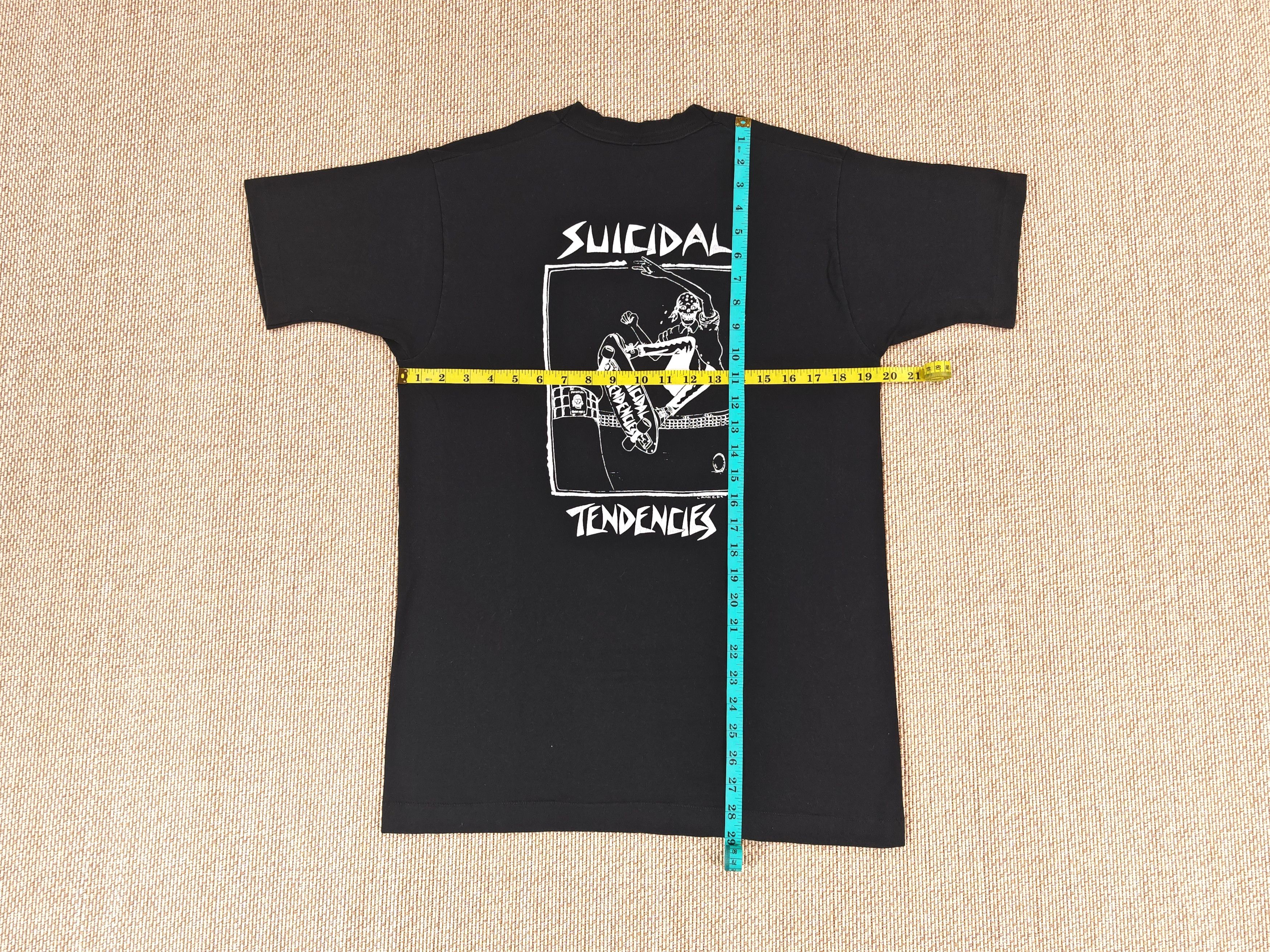 Vintage Vintage 1990s Suicidal Tendencies Skate Backhit Tee Size US M / EU 48-50 / 2 - 3 Thumbnail