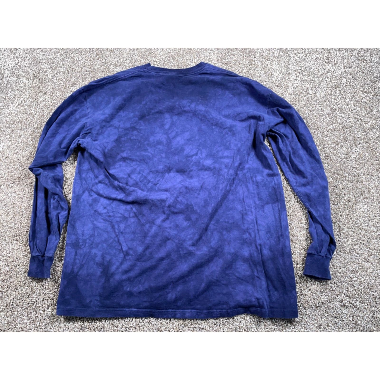 The Mountain VTG The Mountain Wolf Face Print Long Sleeve T-Shirt Dark Blue Tie Dye XL Men’s Adult Crew Neck 100% Cotton Jersey Graphic Print Vintage Size US XL / EU 56 / 4 - 3 Thumbnail