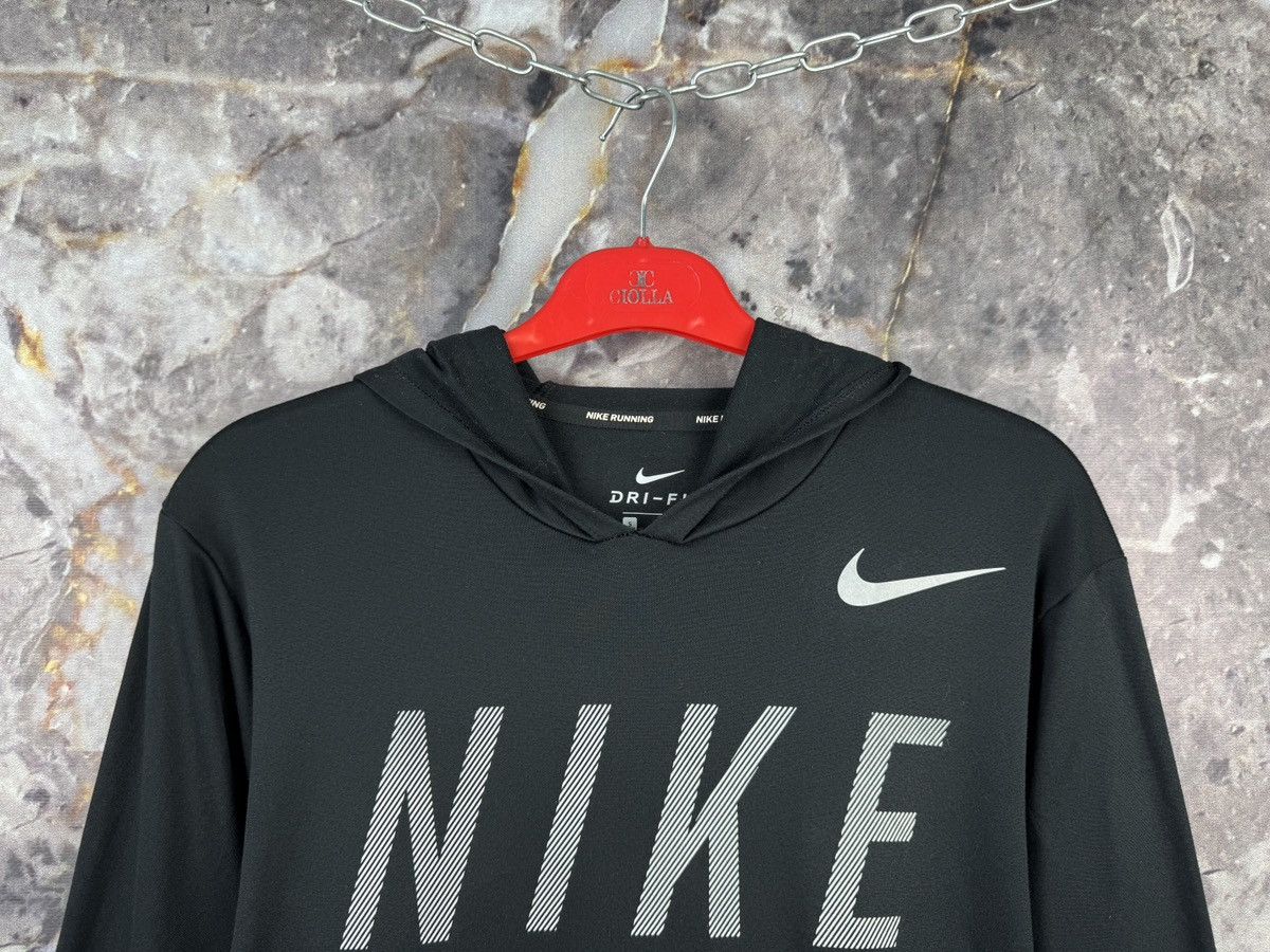 Nike Men’s Nike Running Hooded Sweatshirt Sportswear Size Small Size US S / EU 44-46 / 1 - 2 Thumbnail