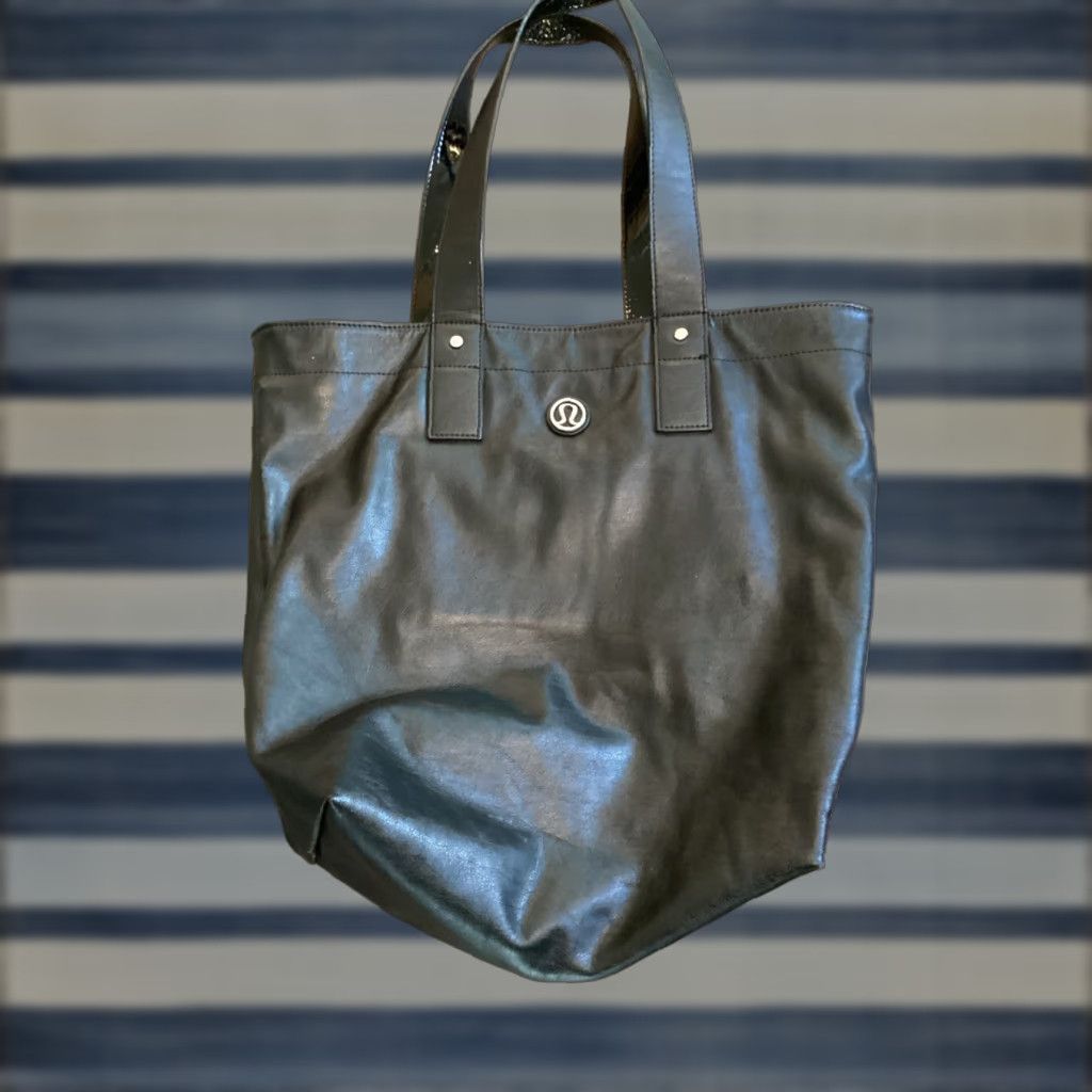 Lululemon LuluLemon Dream Big Black Tote Double Handle Shopping Bag Size ONE SIZE - 1 Thumbnail
